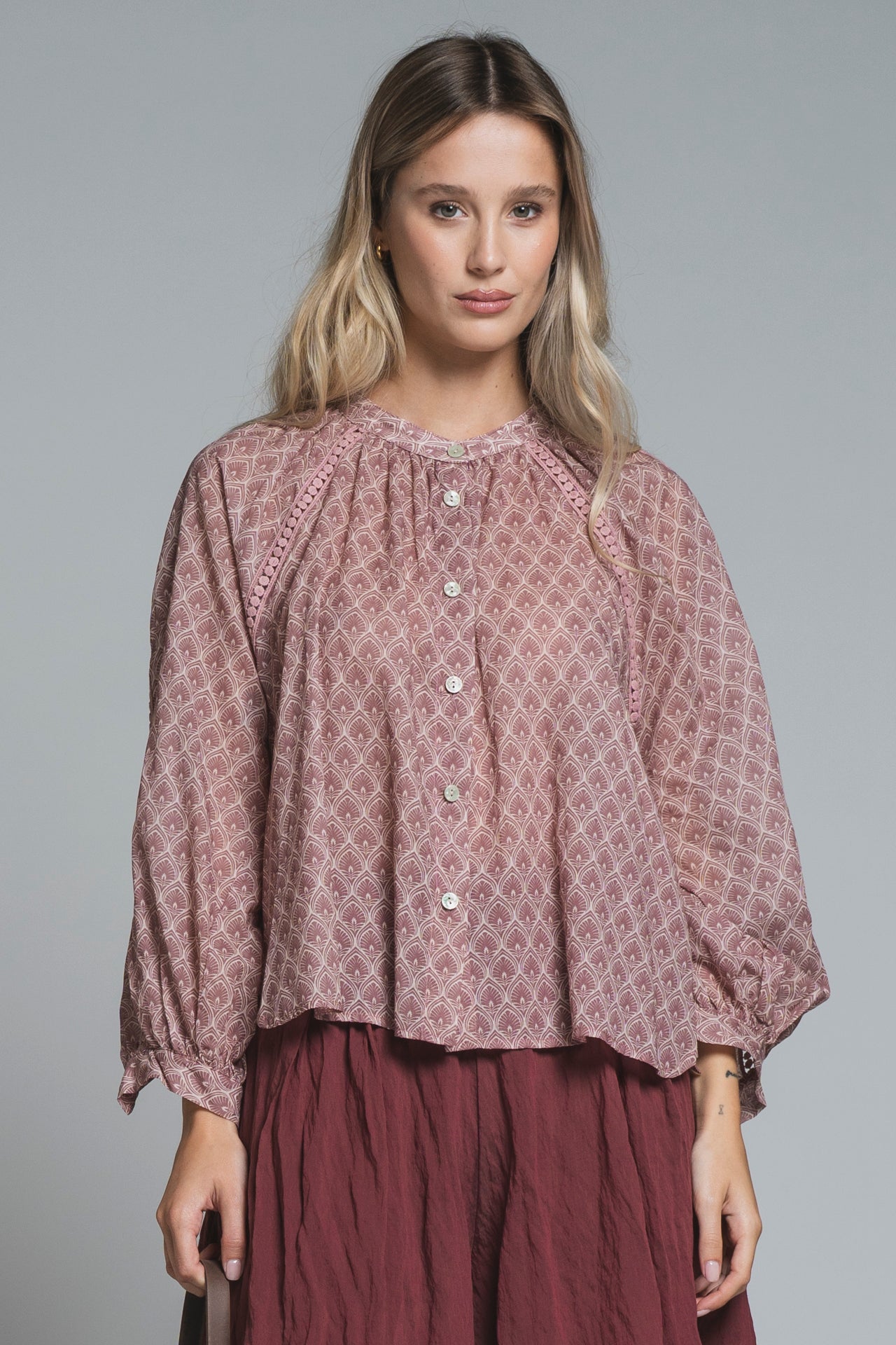 BESTY SHIRT IN MUSSOLA ALL OVER PRINT