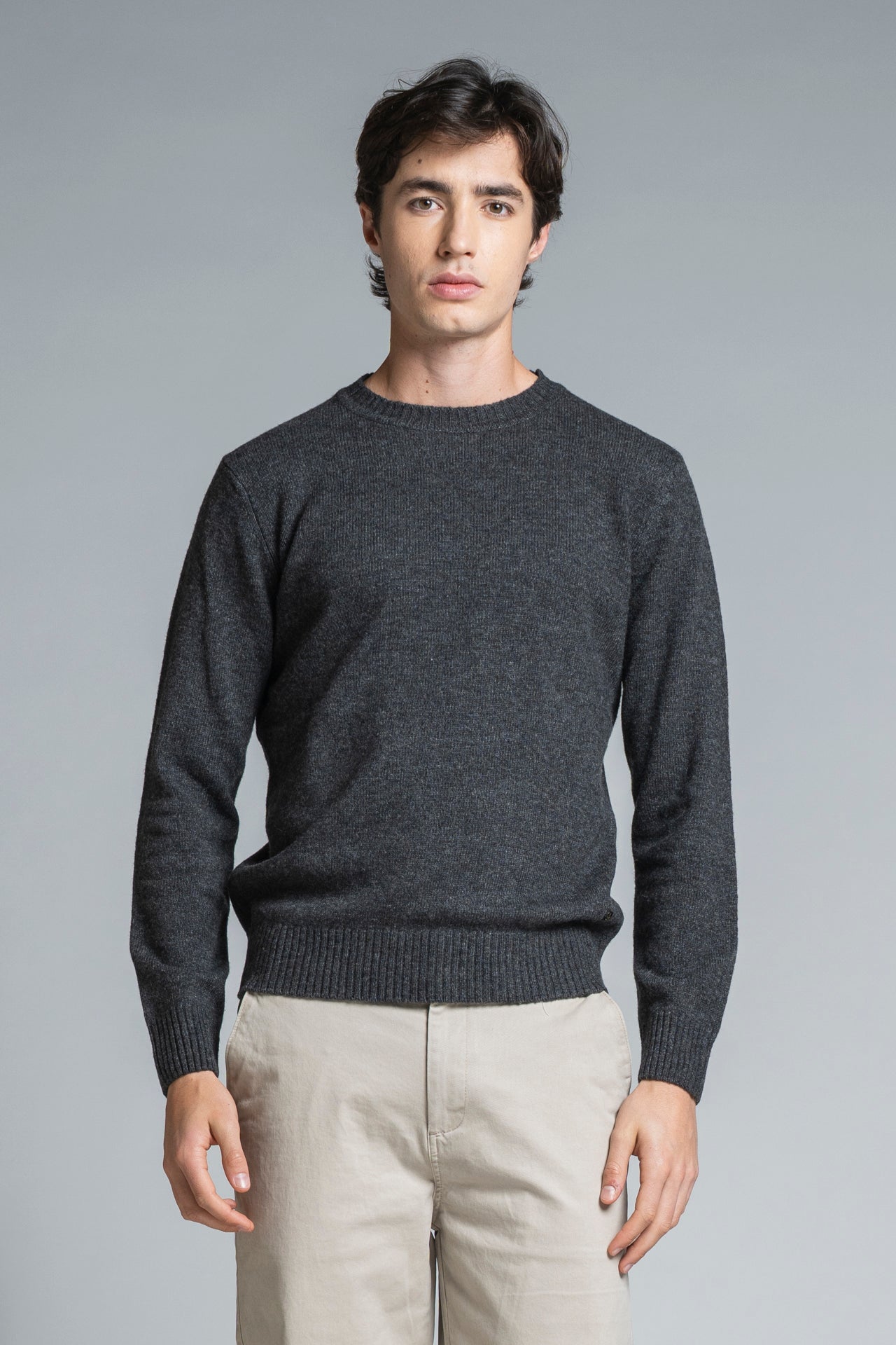 CHARLIE ROUND NECK IN LAMBSWOOL