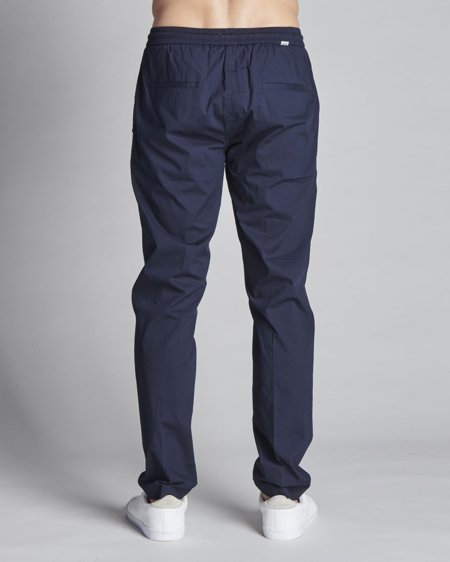 PANTALONE CON ELASTICO IN VITA
