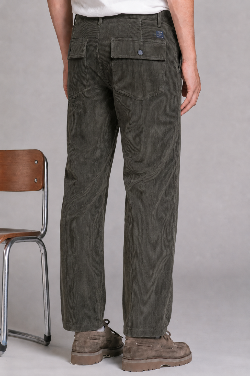 HOPPER FATIGUE IN CORDUROY