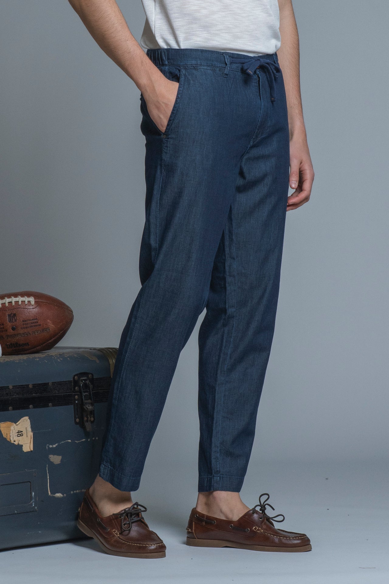 MILES CHINO LONG IN CHAMBRAY