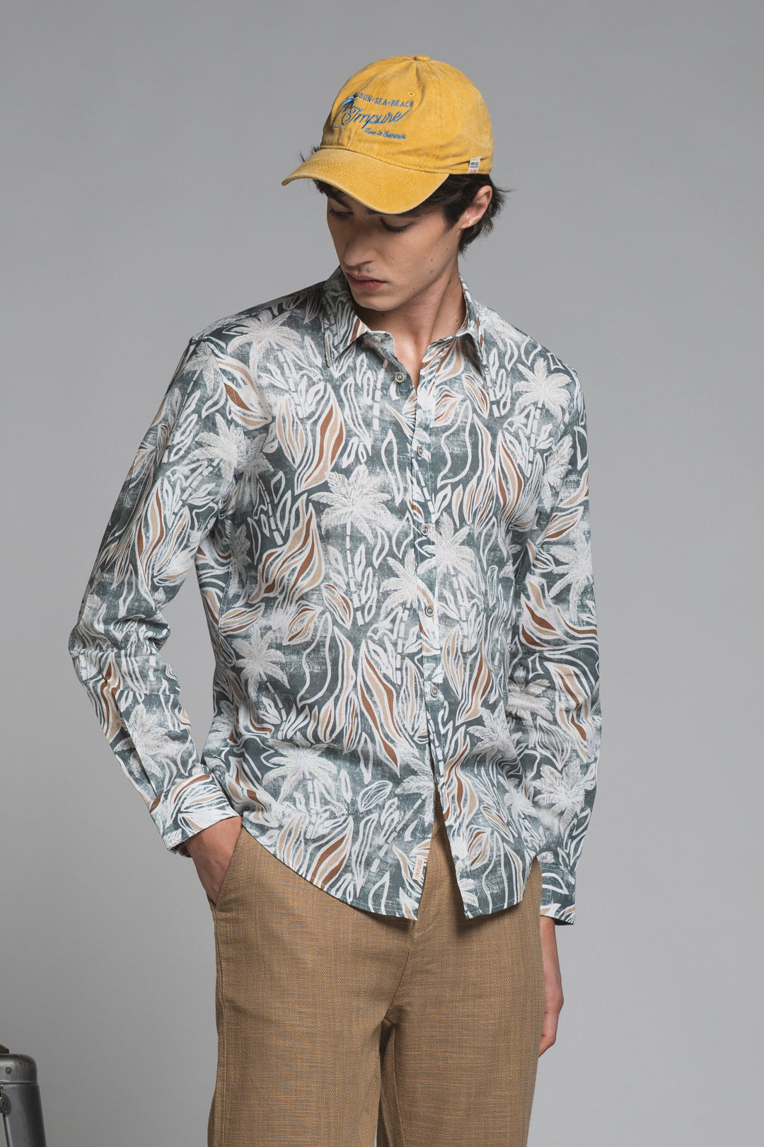LARS KOREAN SHIRT IN SEERSUCKER