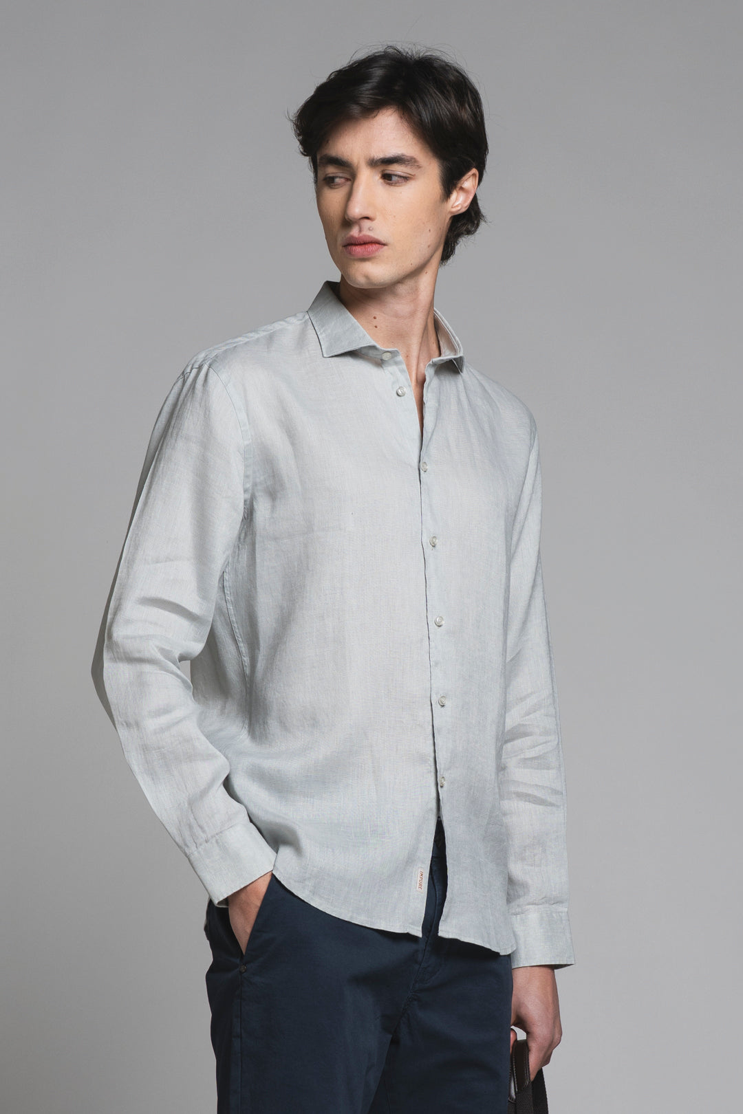 LARS KOREAN SHIRT IN SEERSUCKER