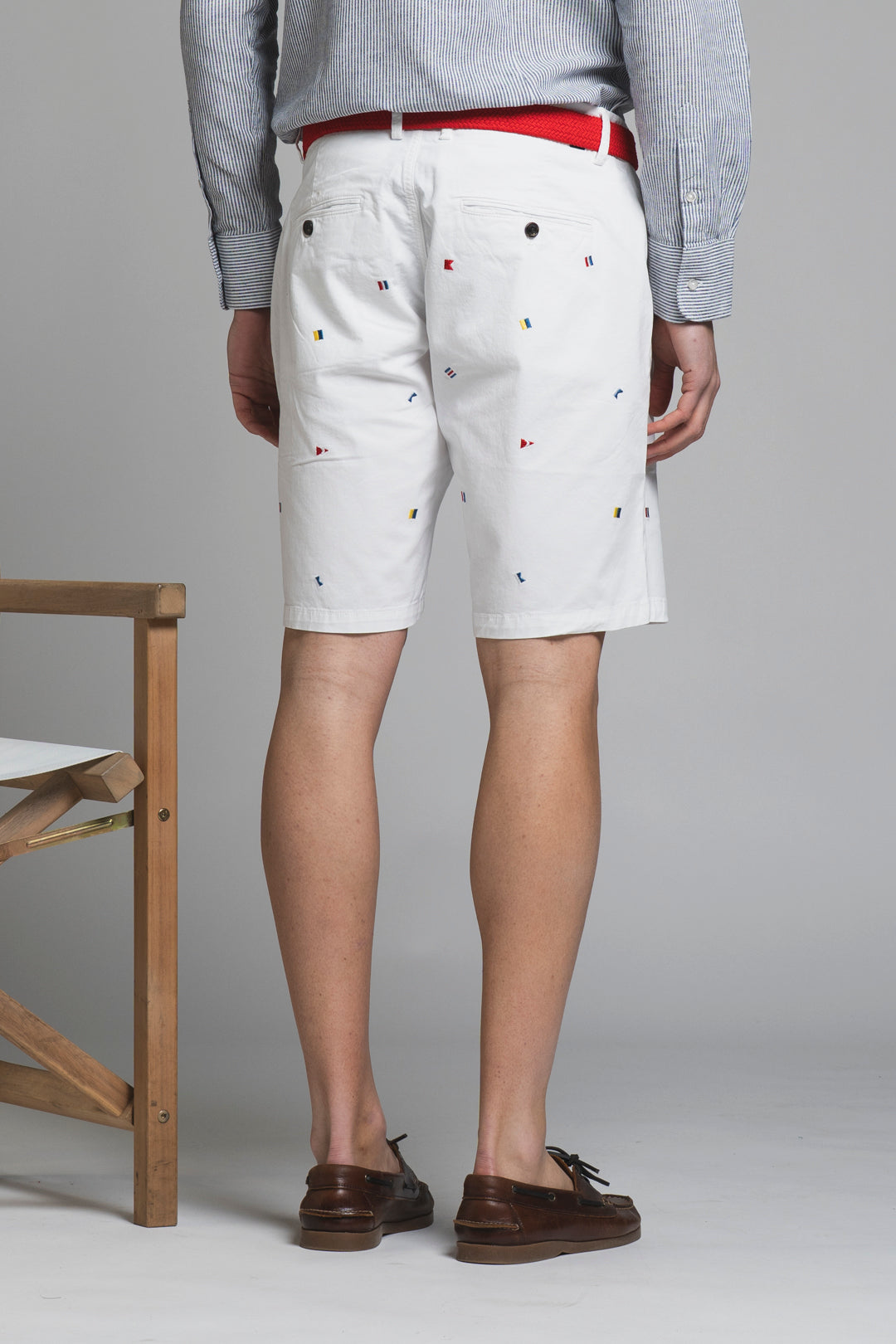REY FLAG CHINO SHORT WITH EMBROIDERY