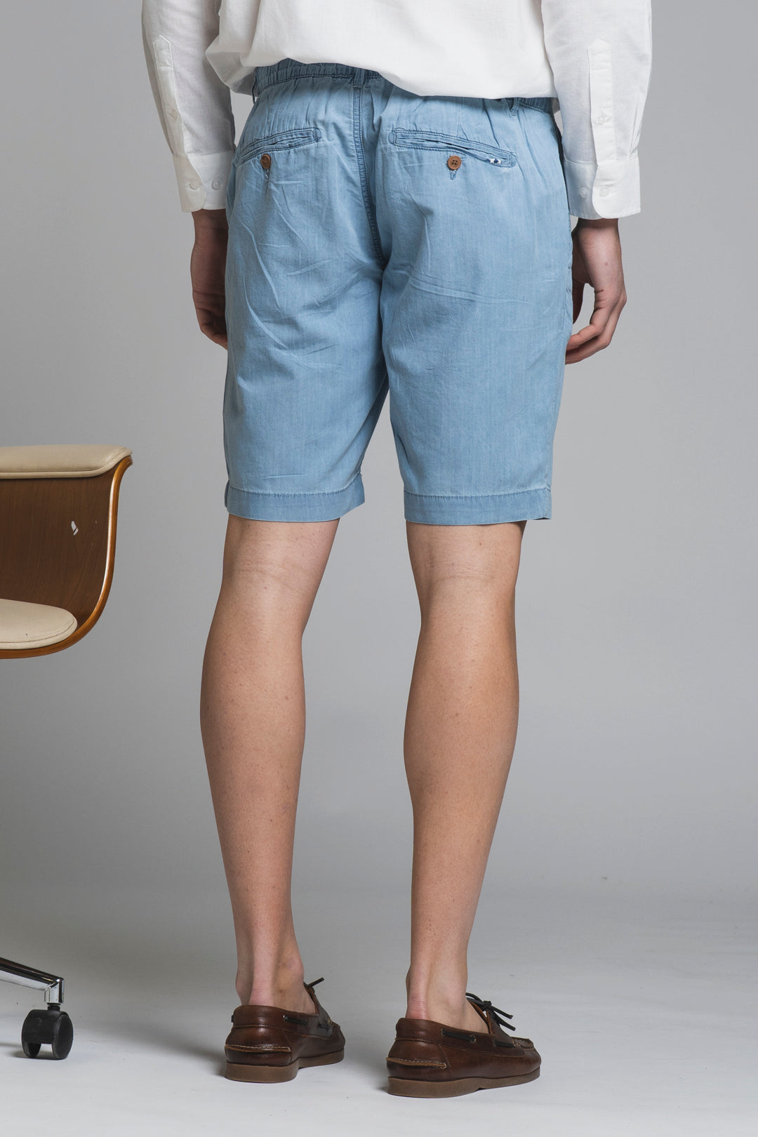 NILS CHINO SHORT IN CHAMBRAY