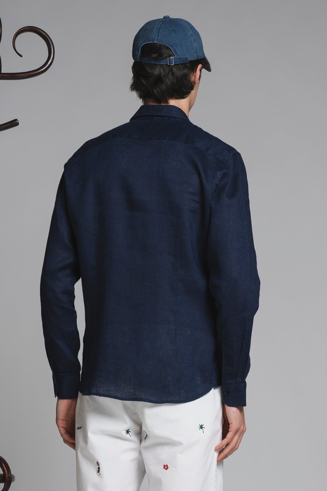 LARS KOREAN SHIRT IN SEERSUCKER
