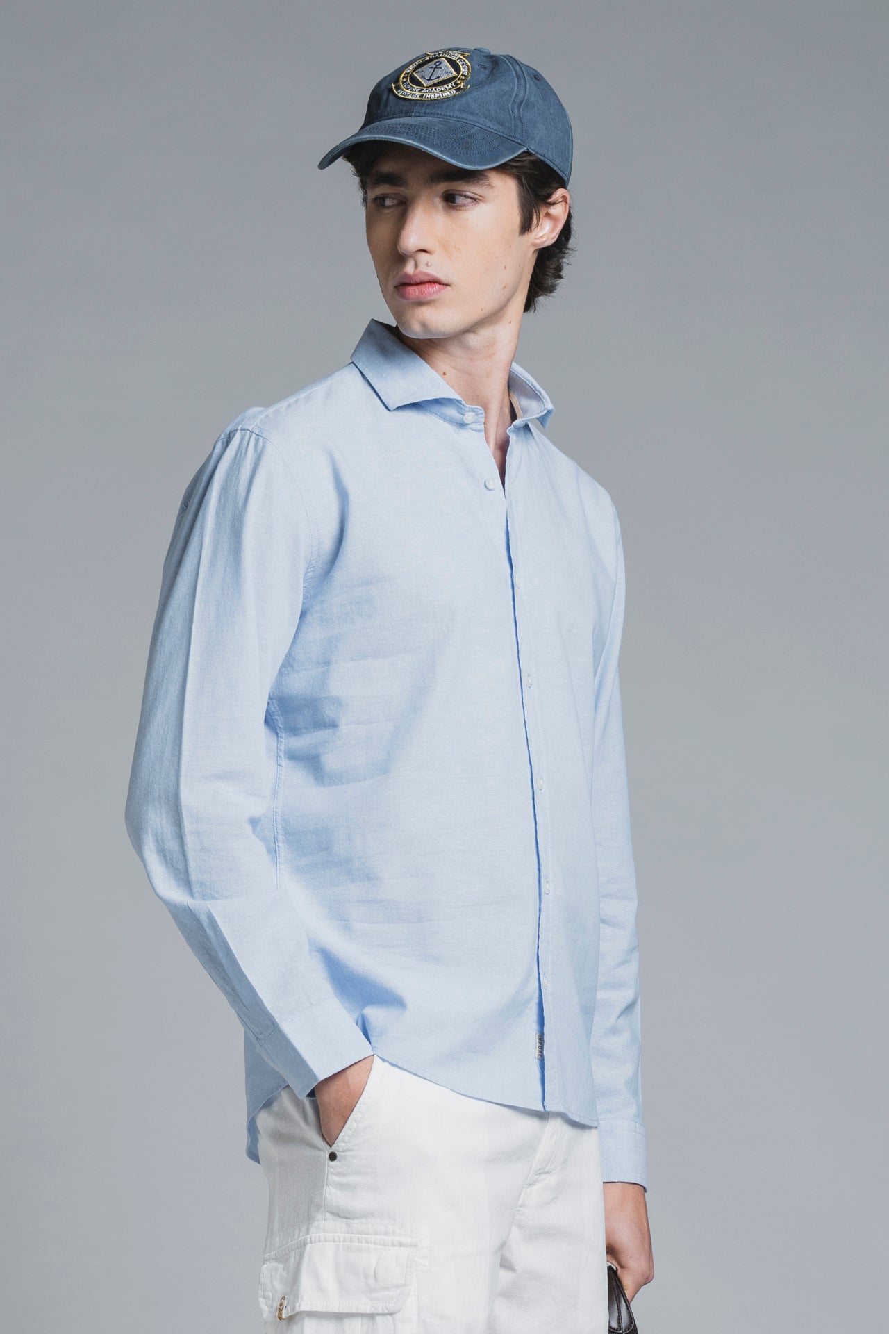 LARS KOREAN SHIRT IN SEERSUCKER