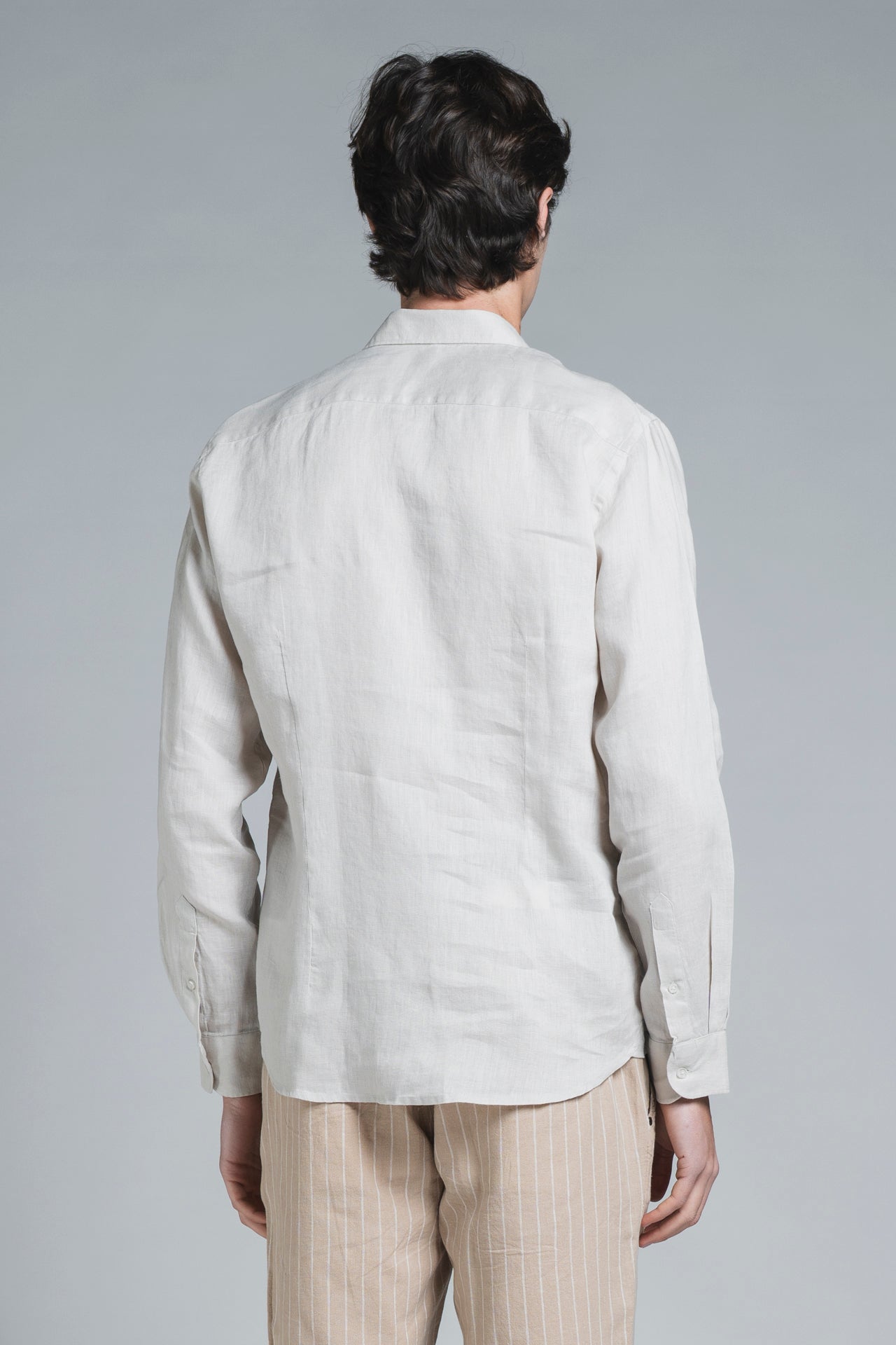 LARS KOREAN SHIRT IN SEERSUCKER