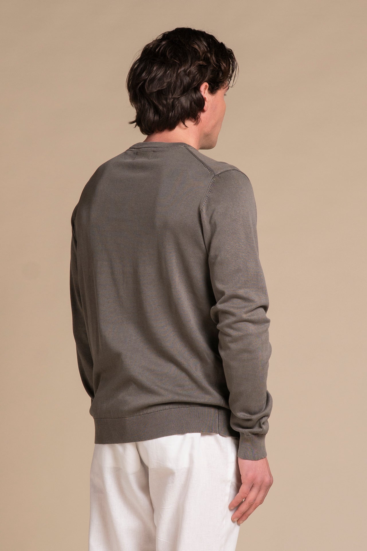LORIS ROUND NECK