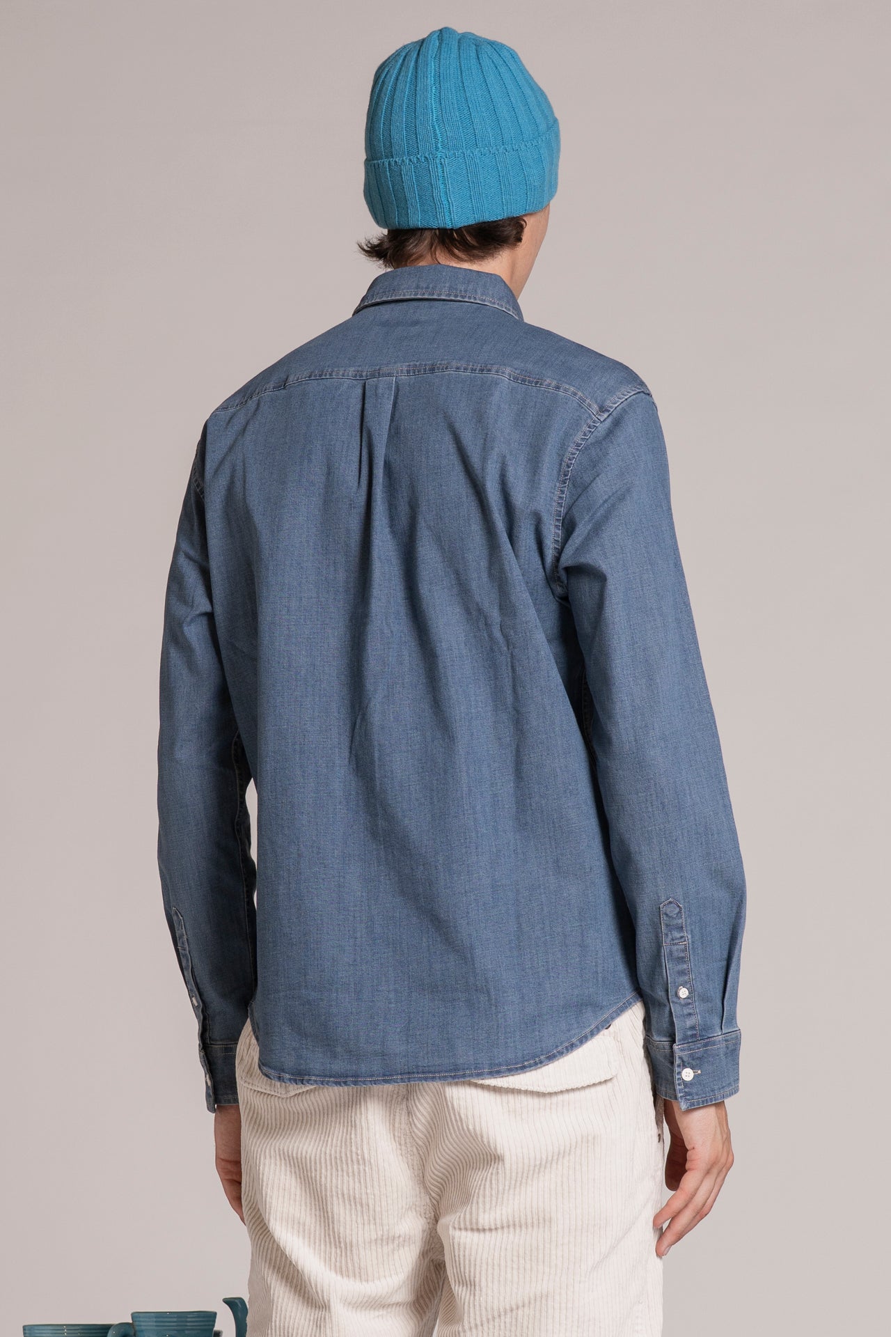 CONNOR BUTTON DOWN IN DENIM