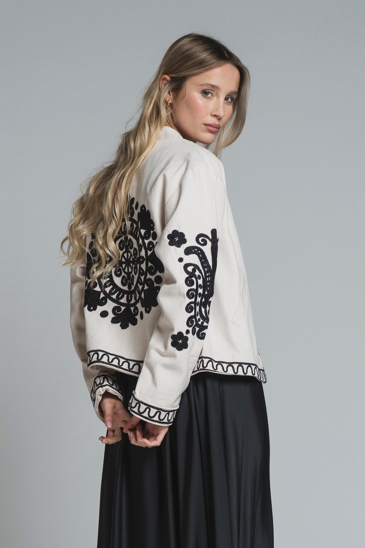 MAGGIE JACKET SHORT IN CANVAS