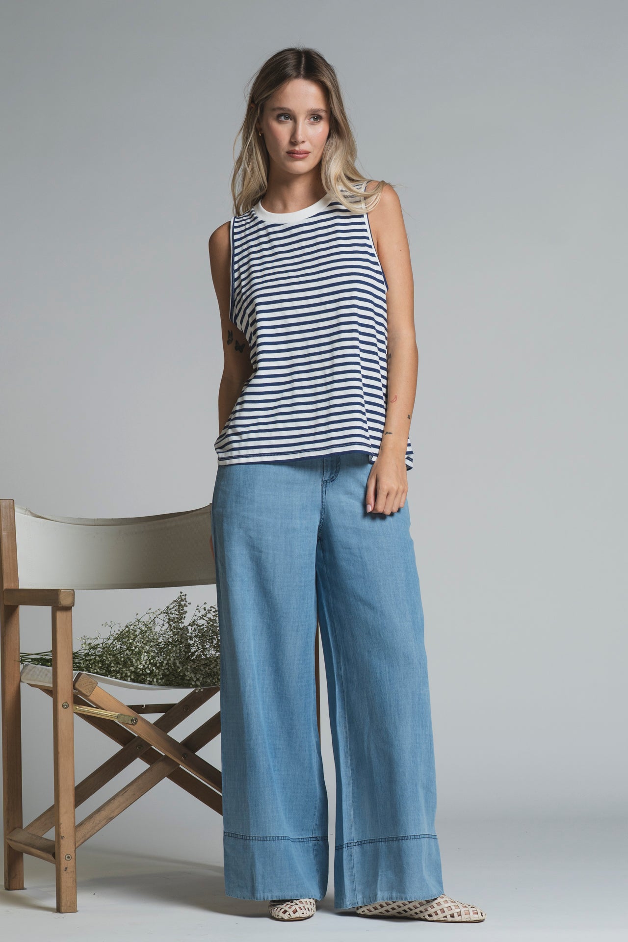 TATE TOP VEST IN MIXED VISCOSA