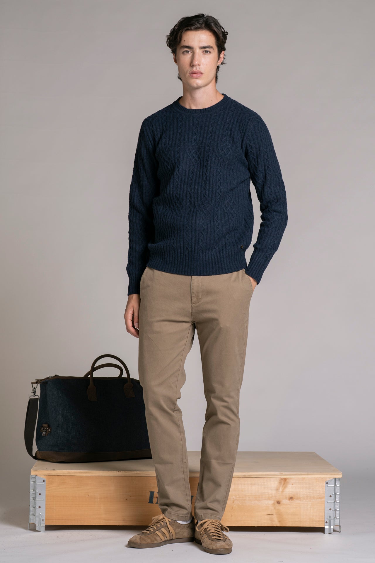 CHARLIE SWEATER 