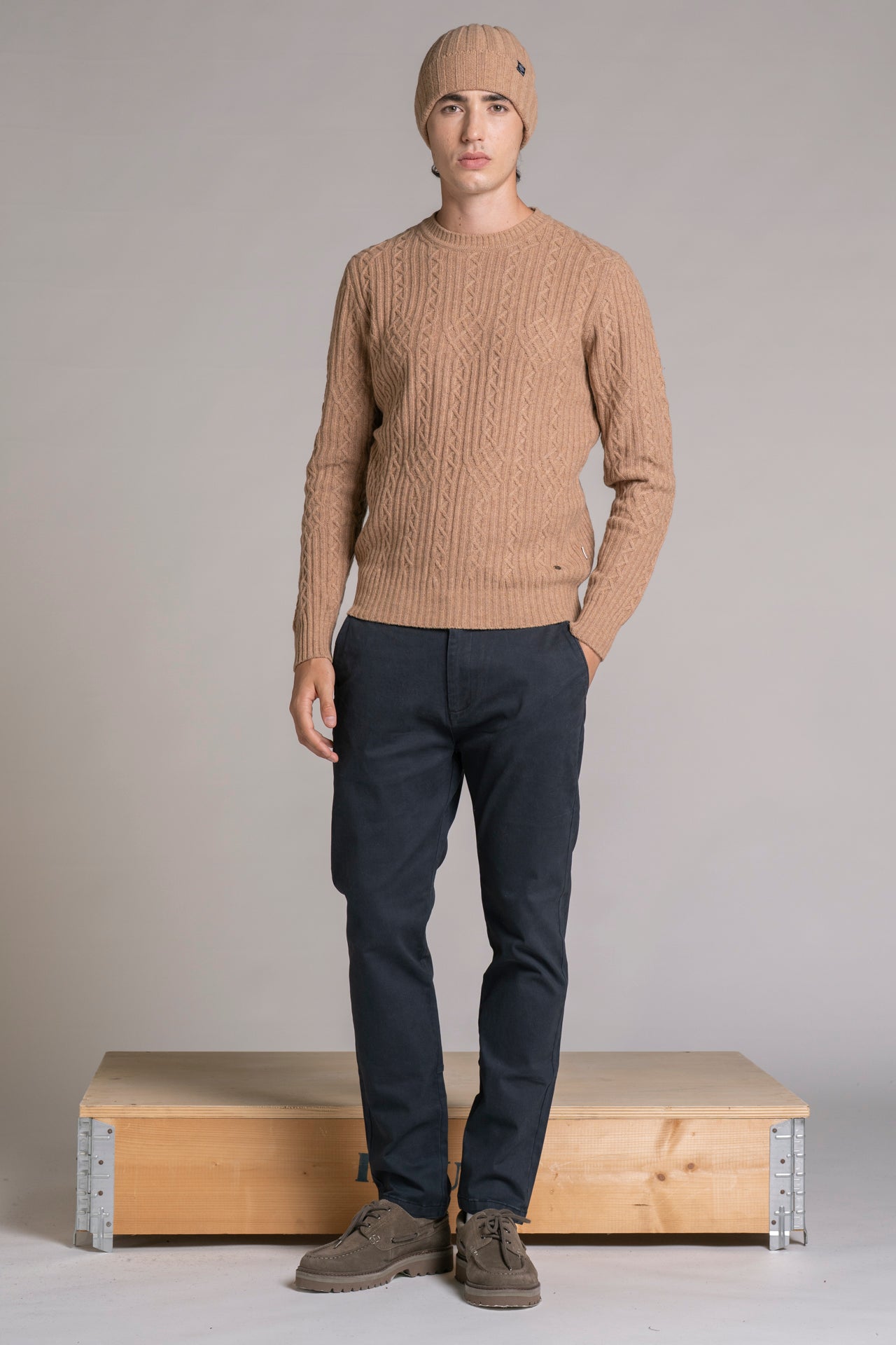 CHARLIE SWEATER 