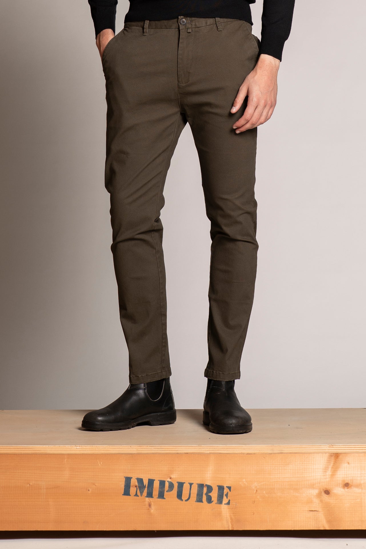 BRYAN LONG SLIM FIT CHINO 