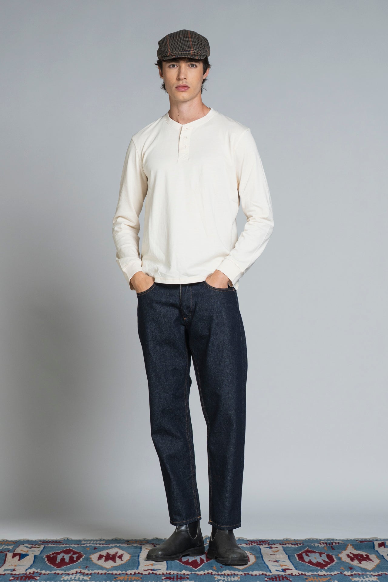 TERENCE CHESTER IN COTTON