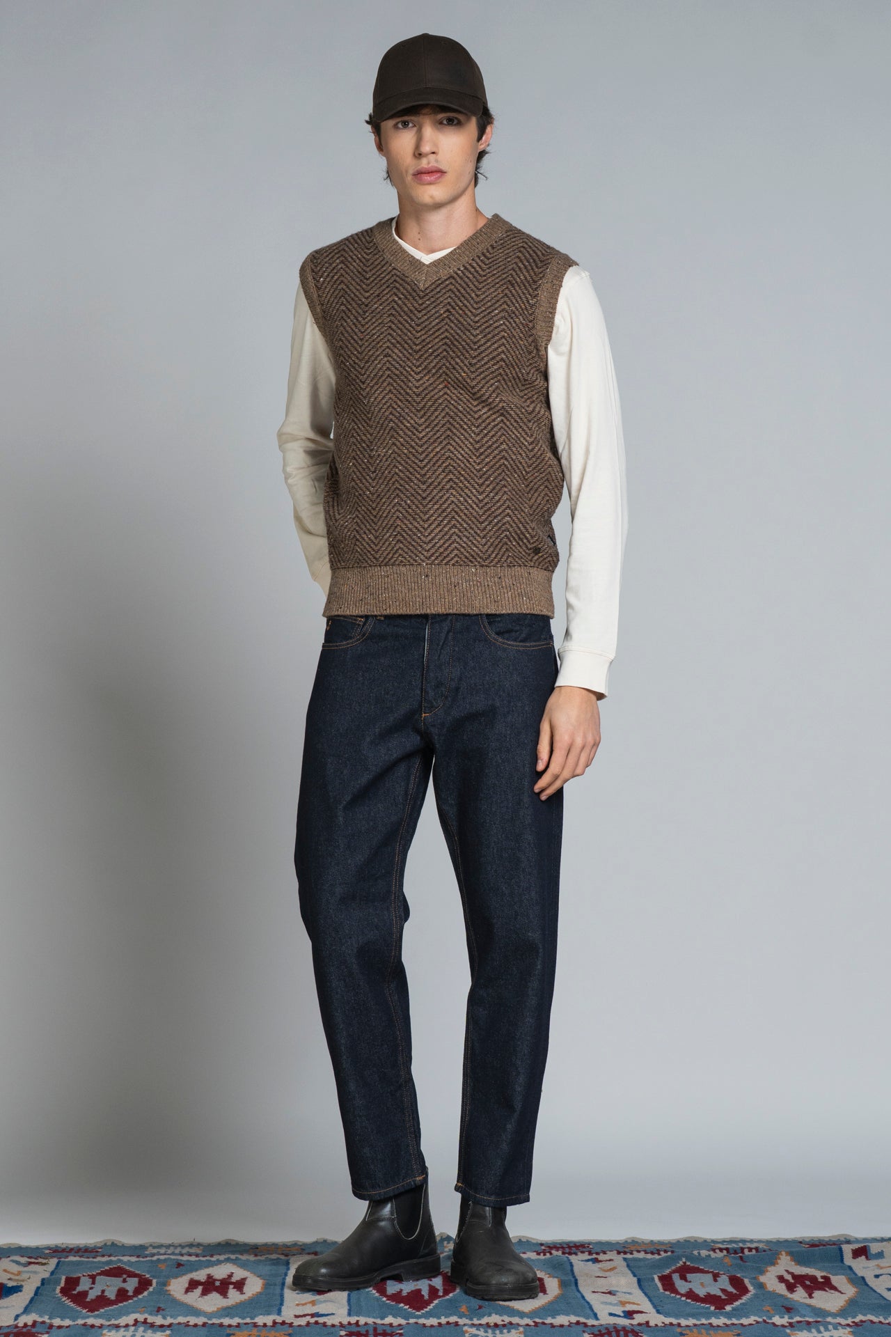 SOAN GILET ROUND NECK IN LAMBSWOOL