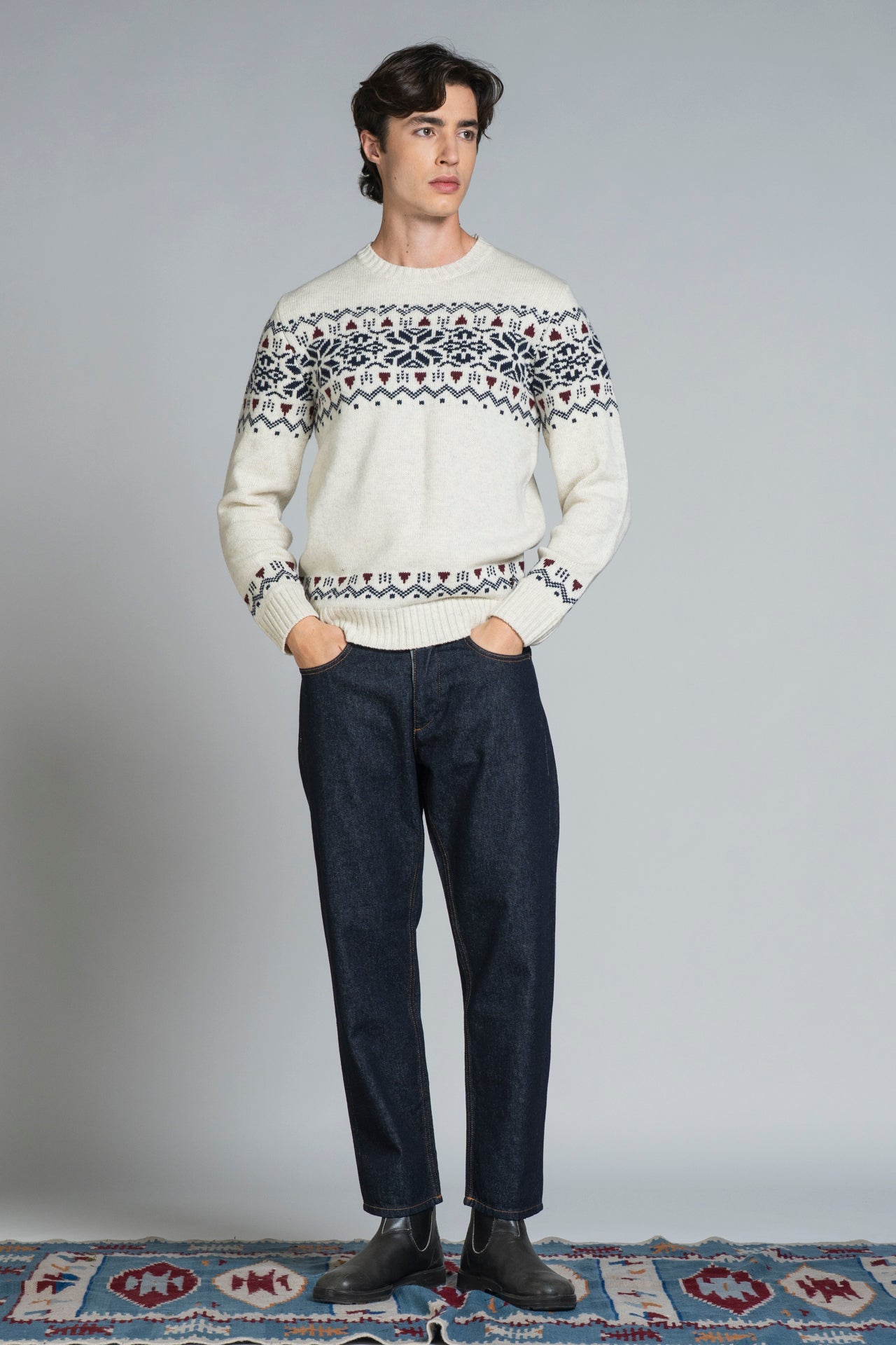 MILTON ROUND NECK JAQUARD IN BLEND WOOL