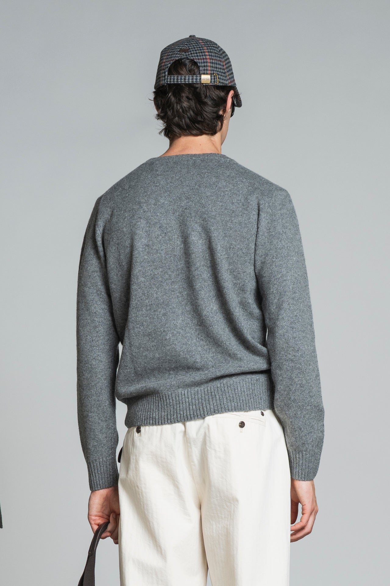 CHARLIE ROUND NECK IN LAMBSWOOL