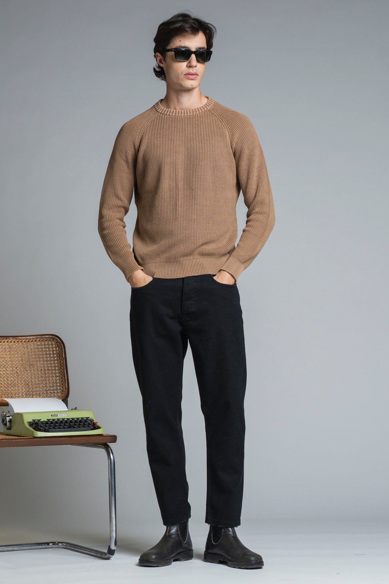 SIMON ROUND NECK IN COTTON STONE WASH