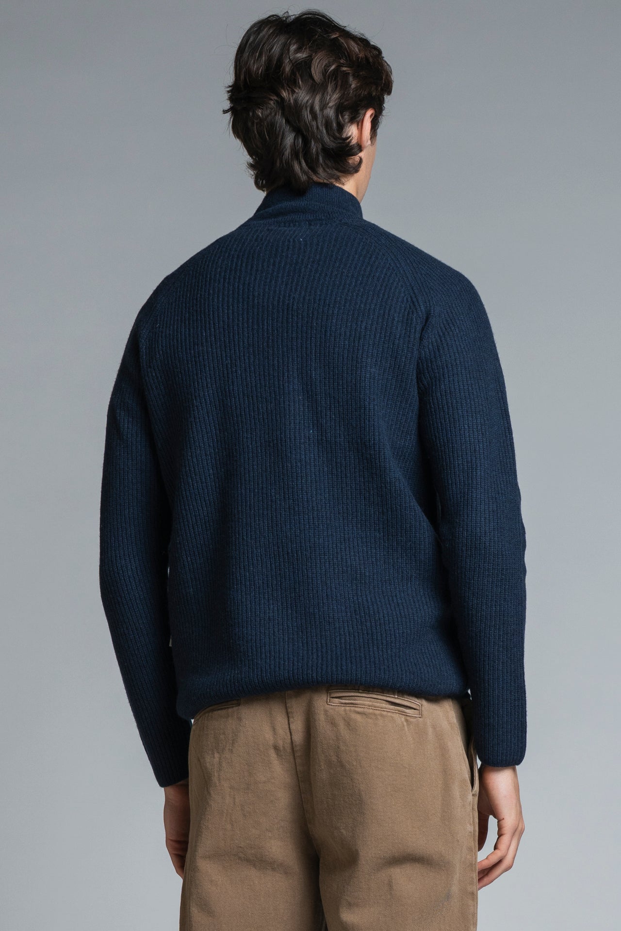 JUSTE TURTLENECK BUTTON IN LAMBSWOOL