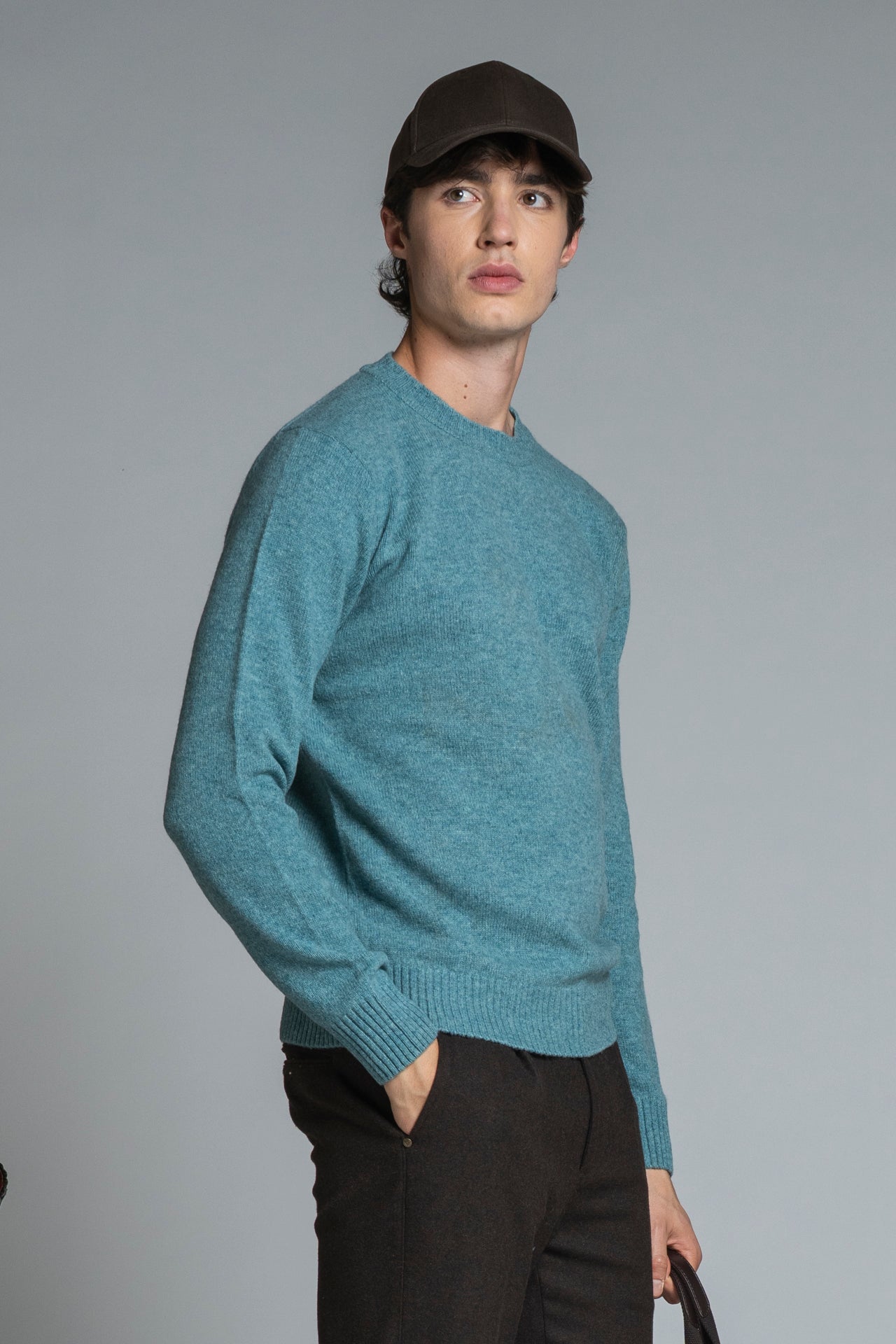 CHARLIE ROUND NECK IN LAMBSWOOL