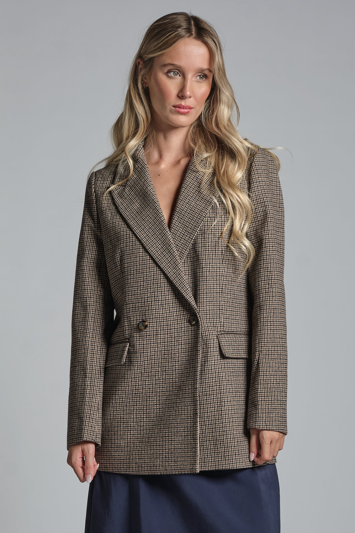 JANET BLAZER 2 BUTTON IN MIXED WOOL