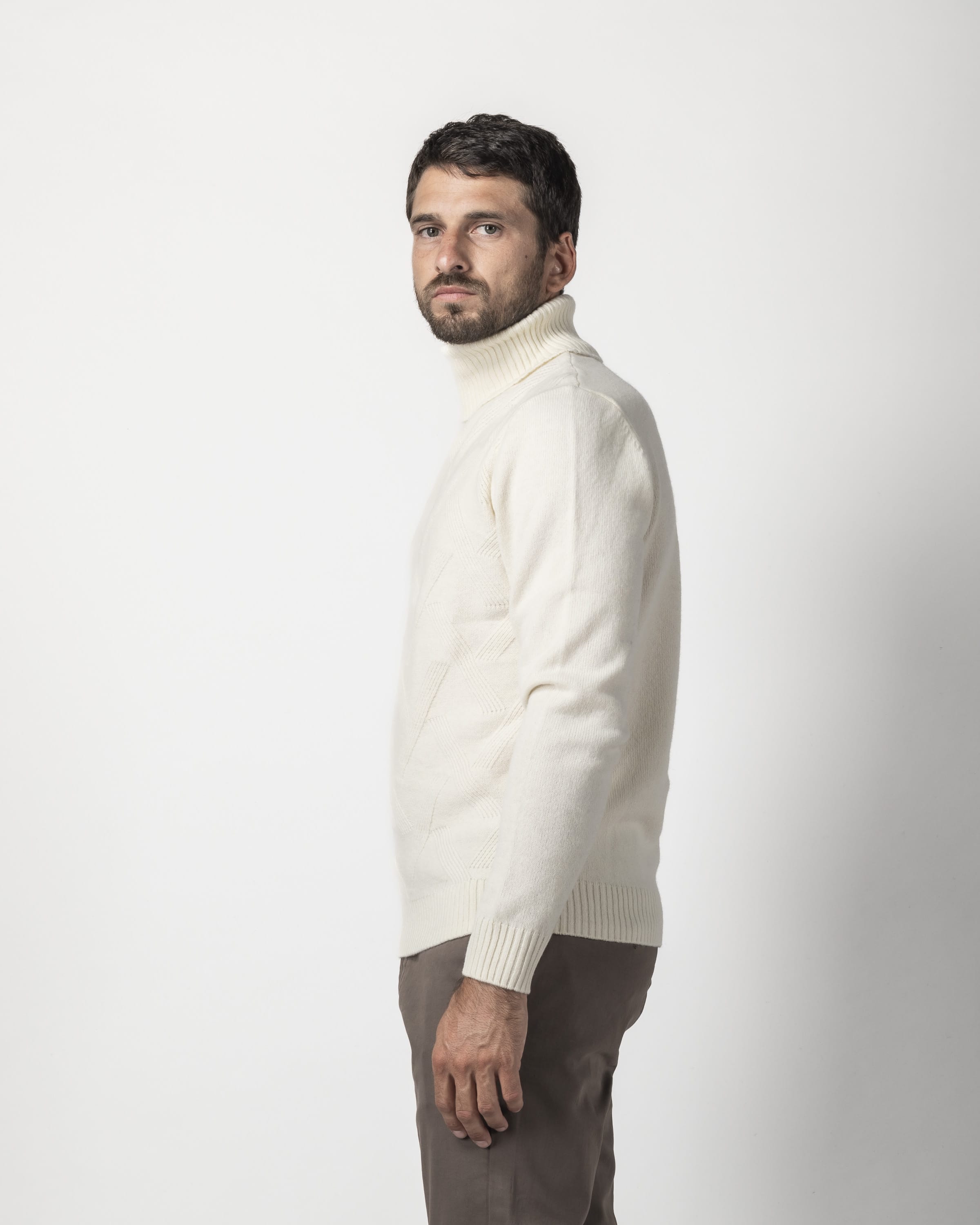 PULLOVER COLLO ALTO FRONTE DISEGNI GEOMETRICI