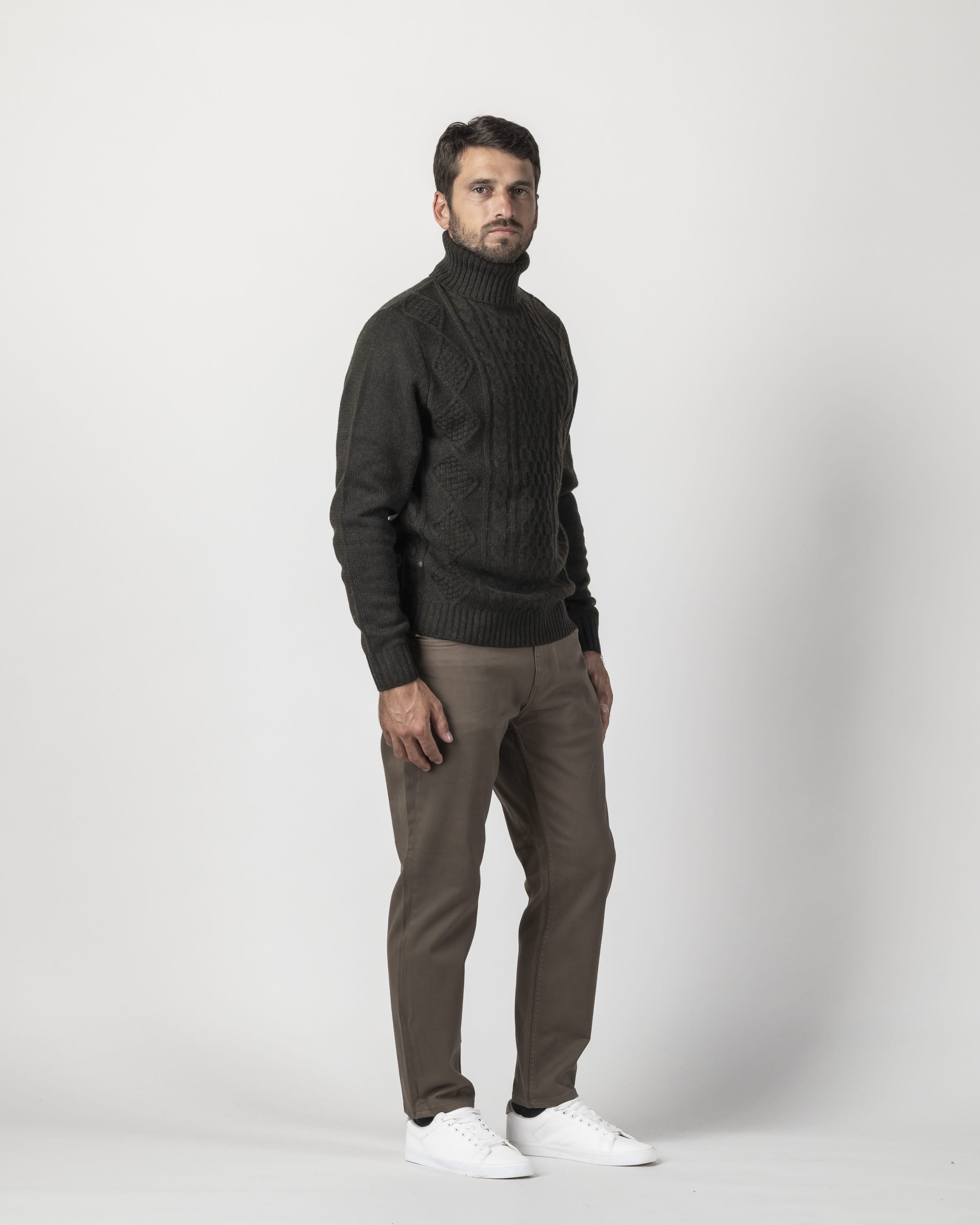 HIGH NECK PULLOVER WITH BRAIDS FRONT