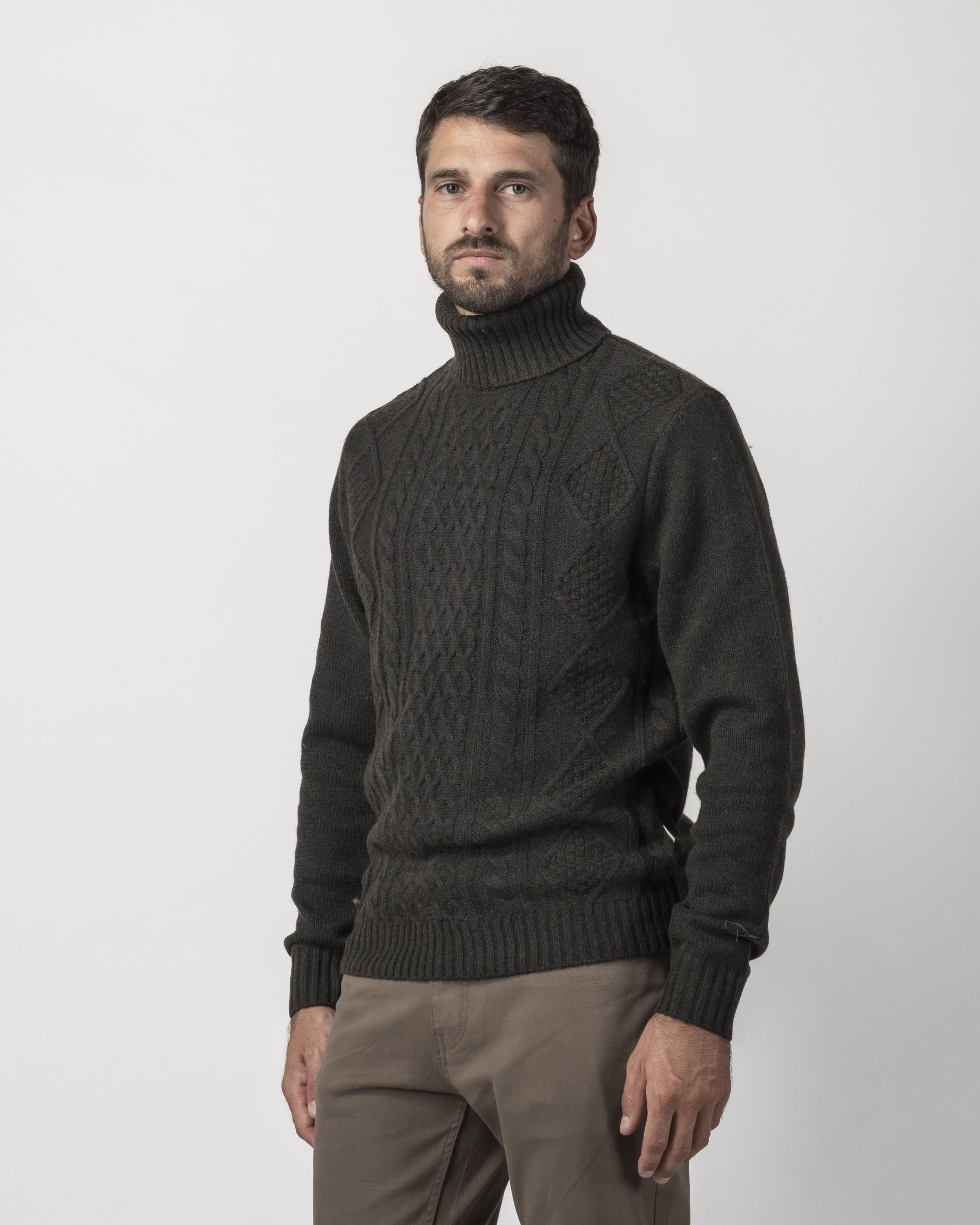 HIGH NECK PULLOVER WITH BRAIDS FRONT