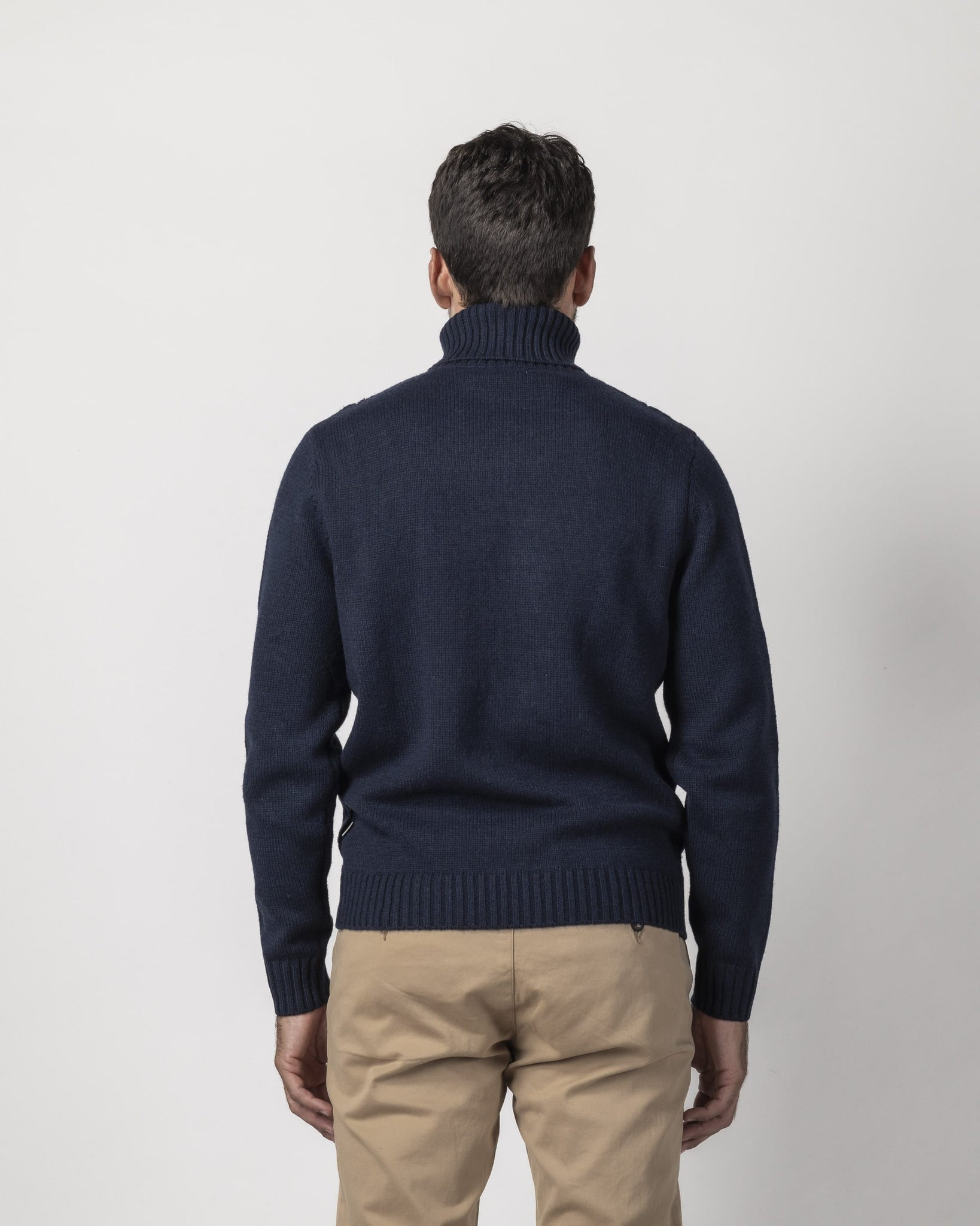 PULLOVER COLLO ALTO FRONTE CON TRECCE