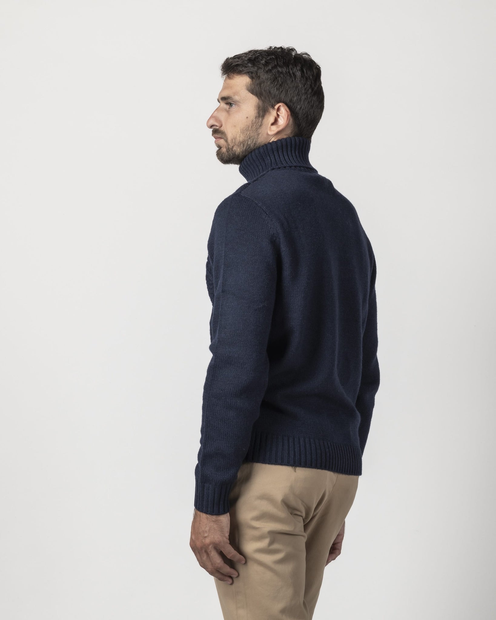 PULLOVER COLLO ALTO FRONTE CON TRECCE