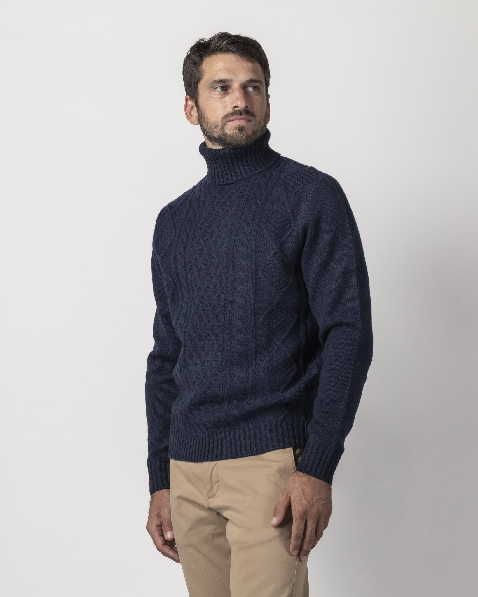 PULLOVER COLLO ALTO FRONTE CON TRECCE