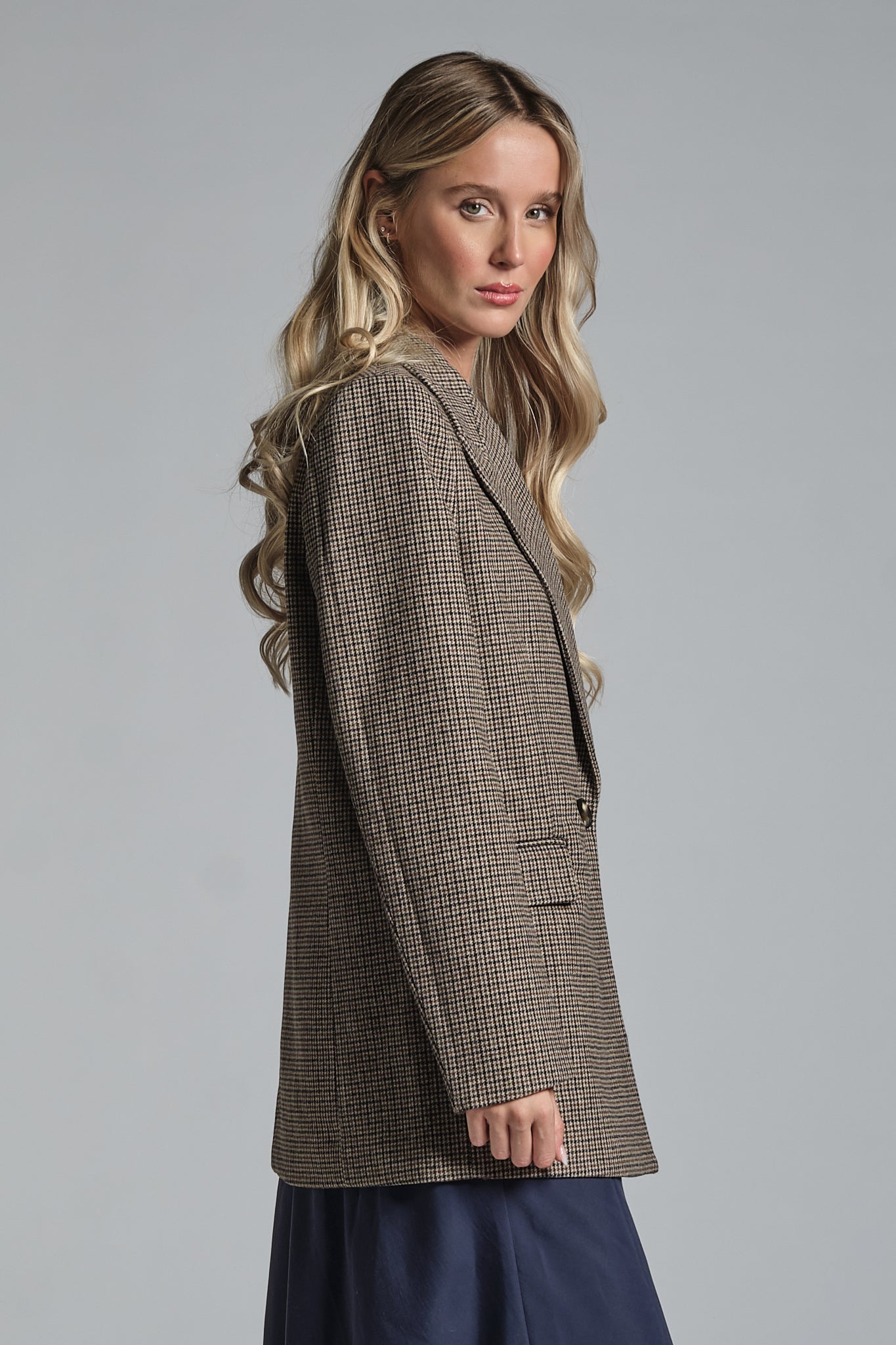 JANET BLAZER 2 BUTTON IN MIXED WOOL