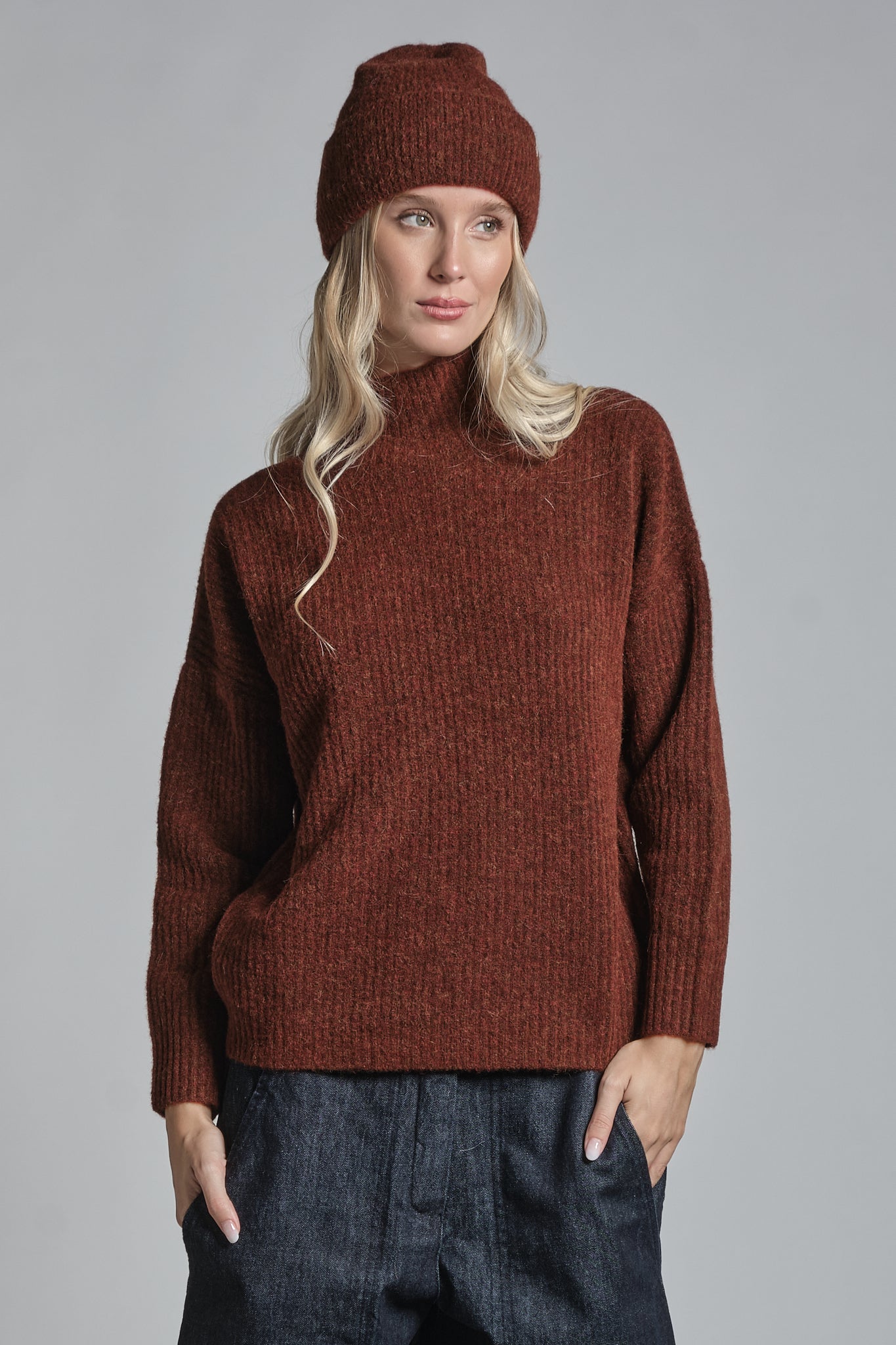 ARYA TURTLE NECK IN MIXED ALPACA