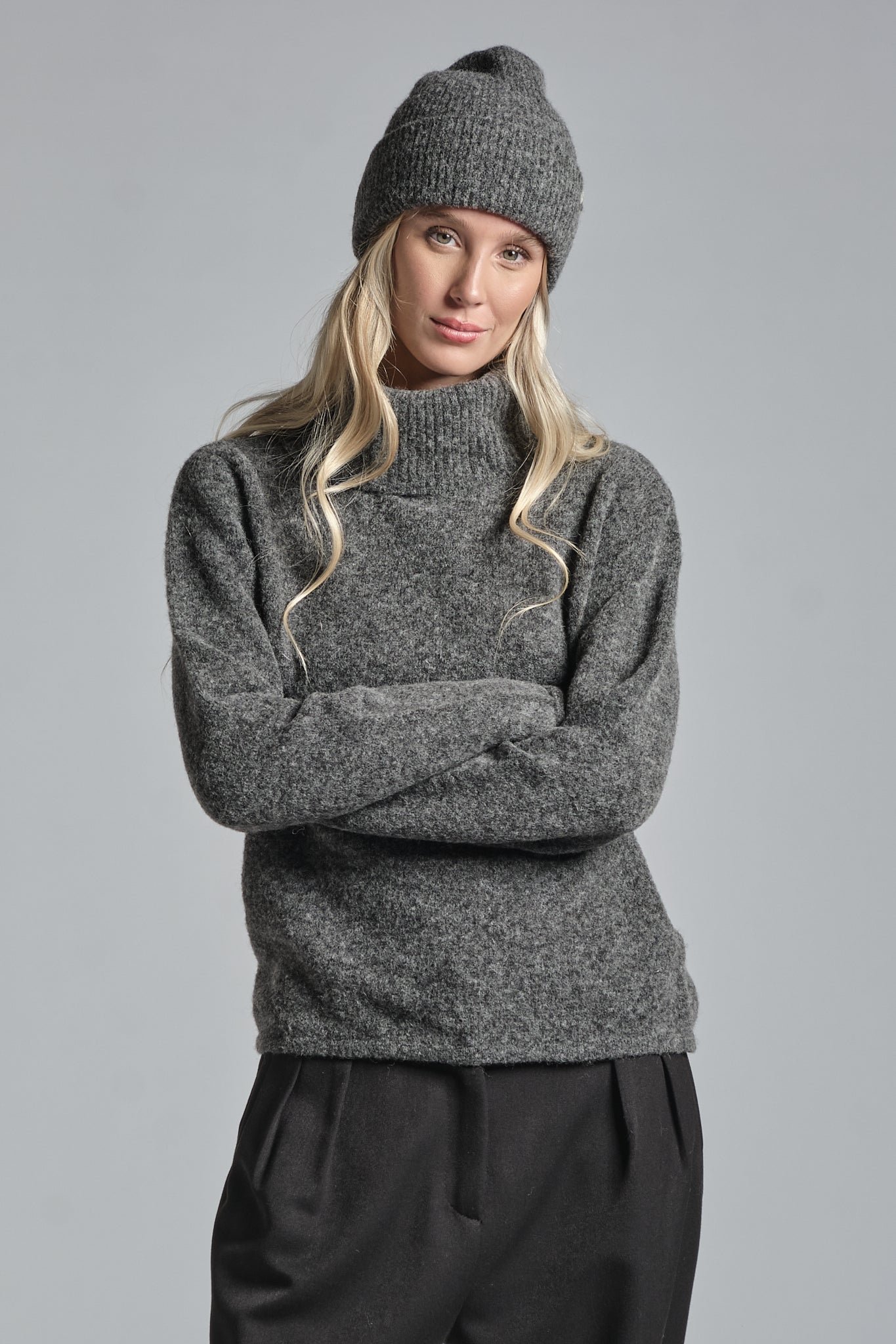 TINIE TURTLE NECK IN ALPACA