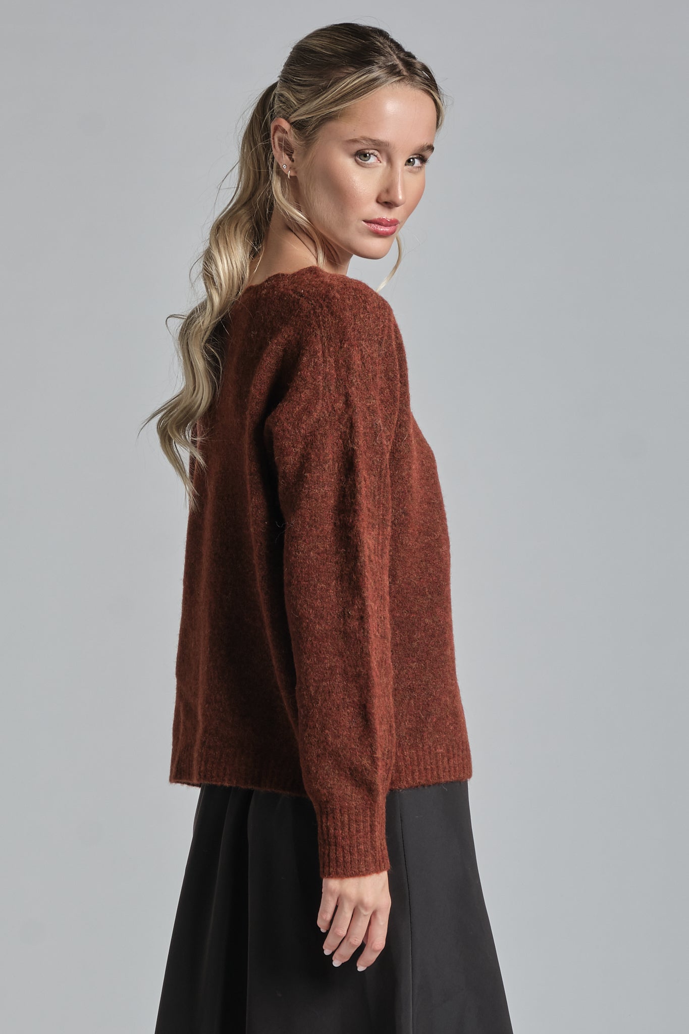 GEMINI BOAT NECK LINE IN MIXED ALPACA