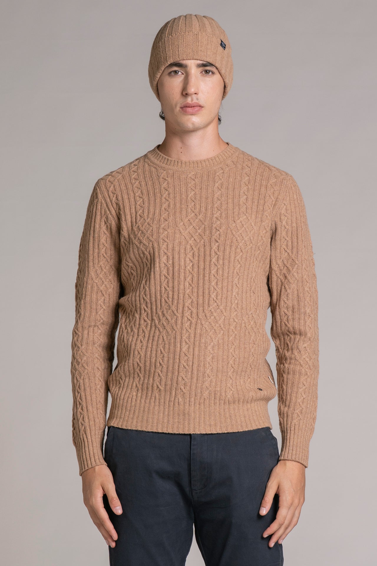 CHARLIE SWEATER 
