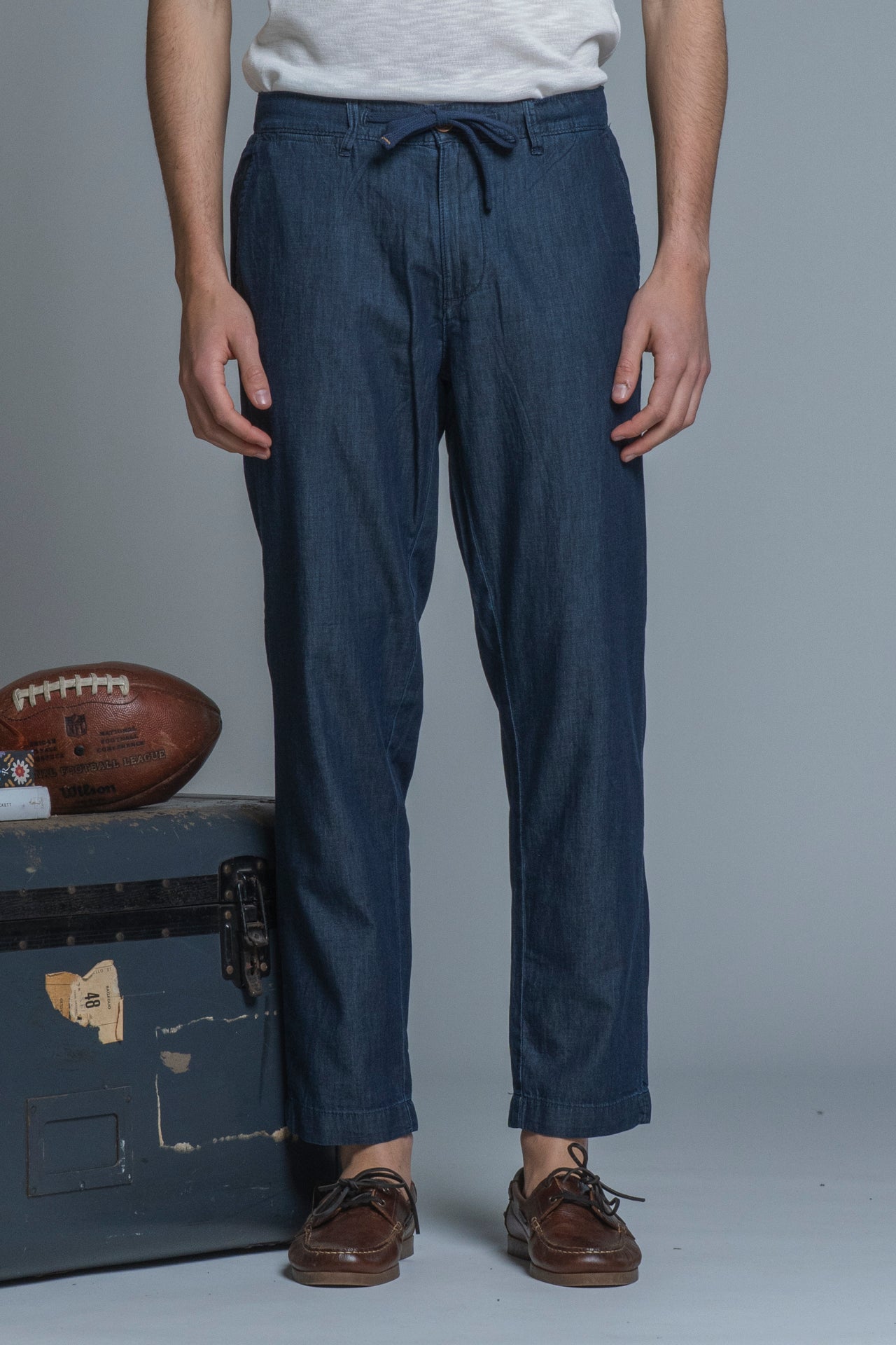 MILES CHINO LONG IN CHAMBRAY