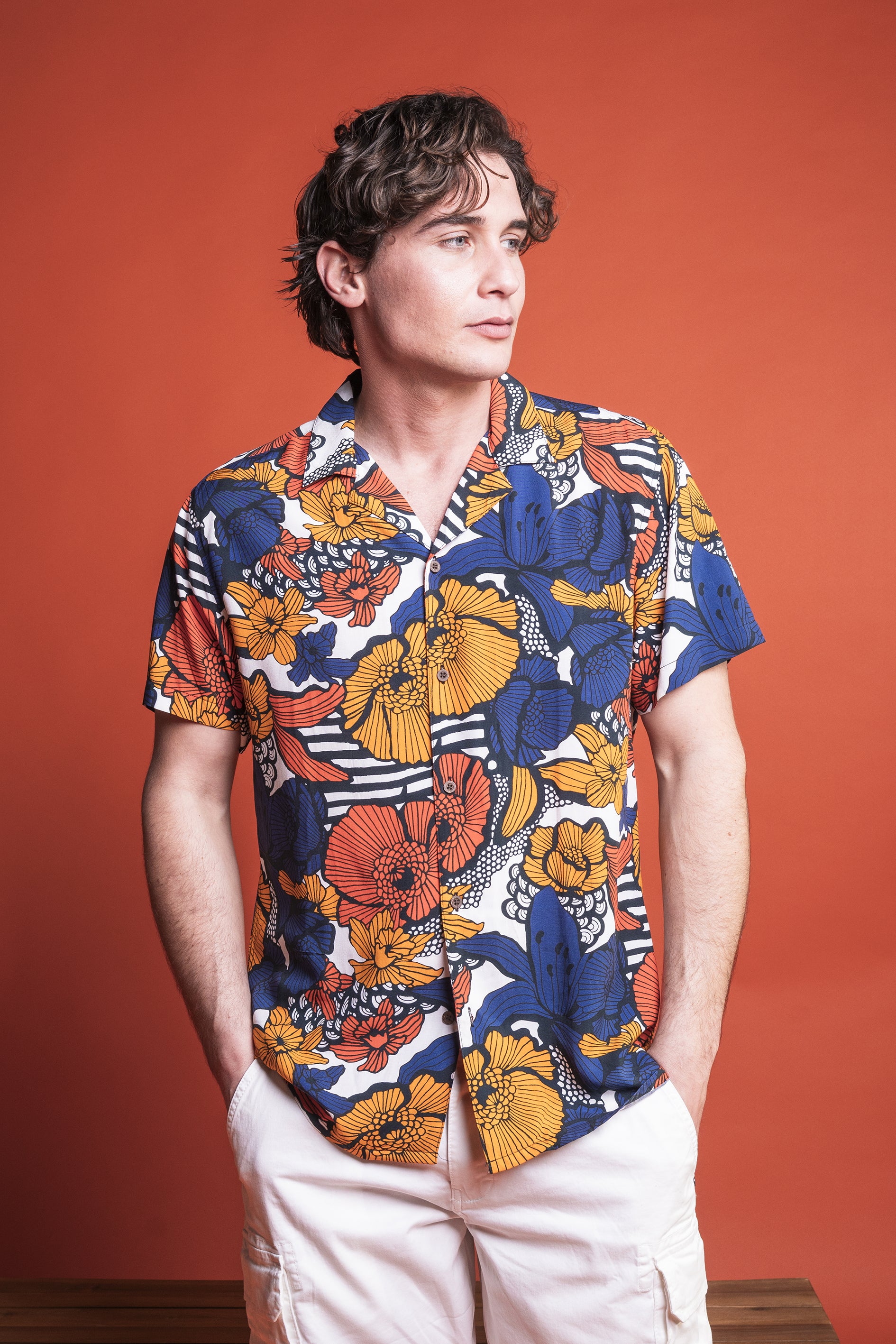 CAMICIA 100% VISCOSA CON STAMPA FLOREALE COMFORT FIT