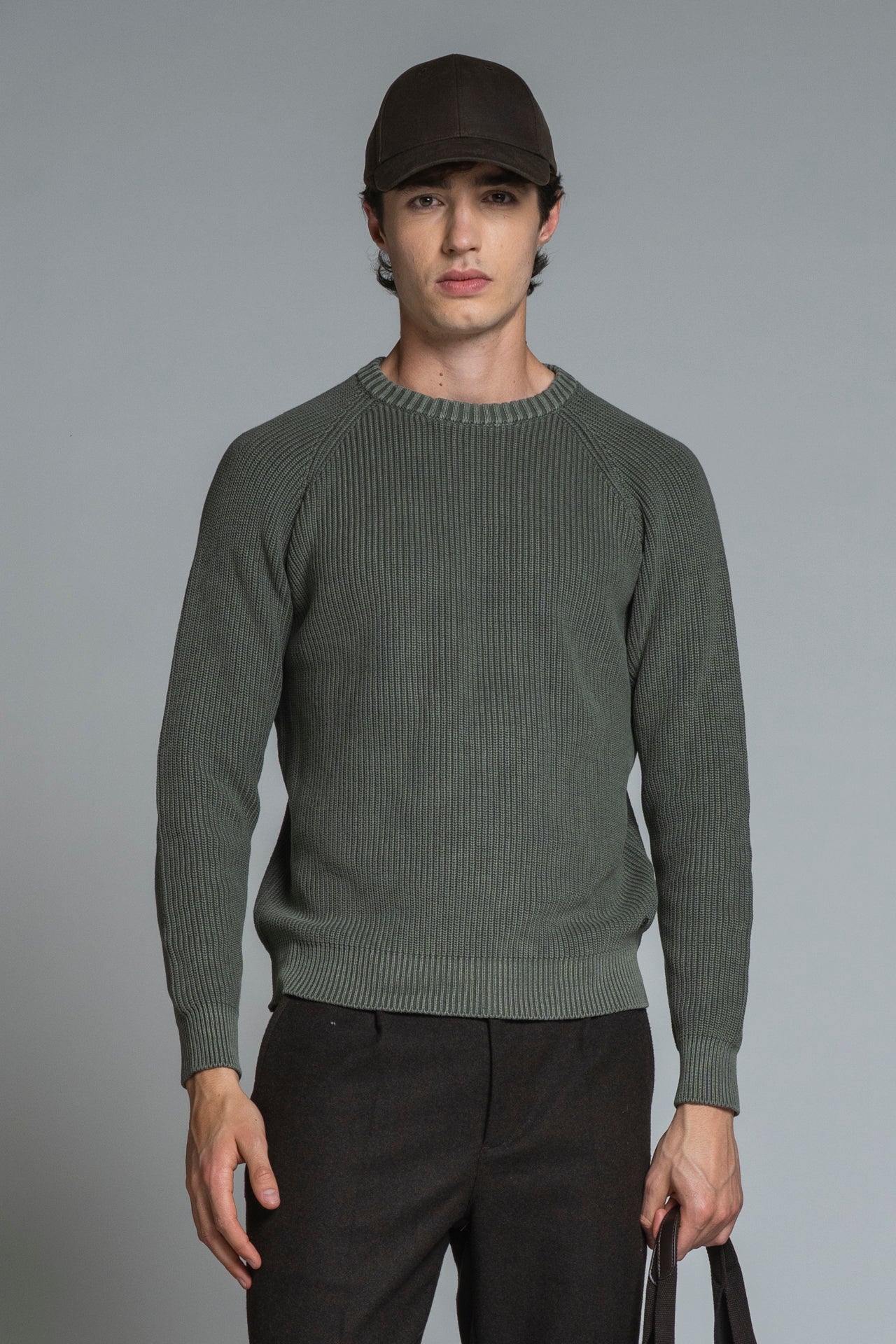 SIMON ROUND NECK IN COTTON STONE WASH