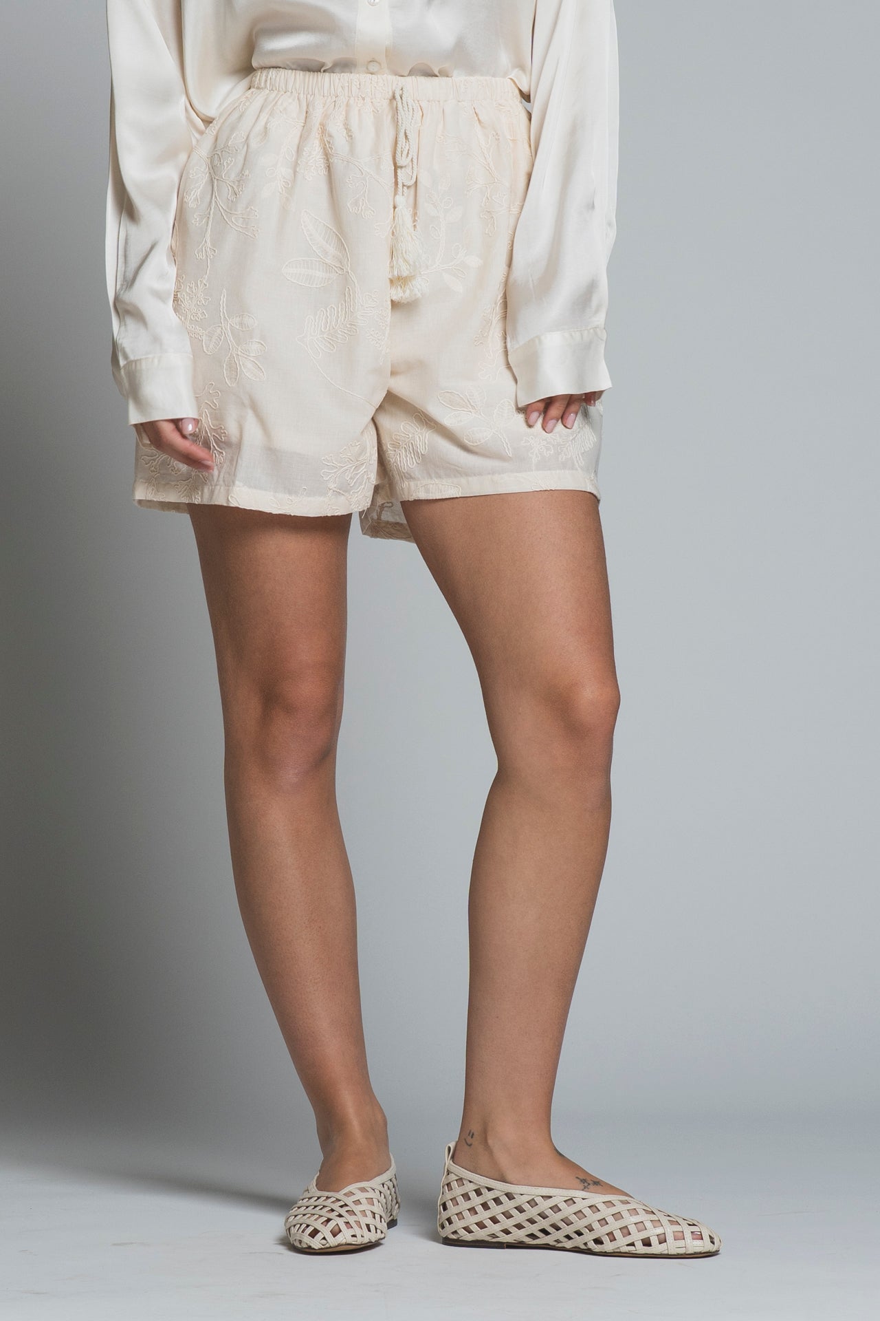 SUSY CHINO SHORT IN 100% COTTON