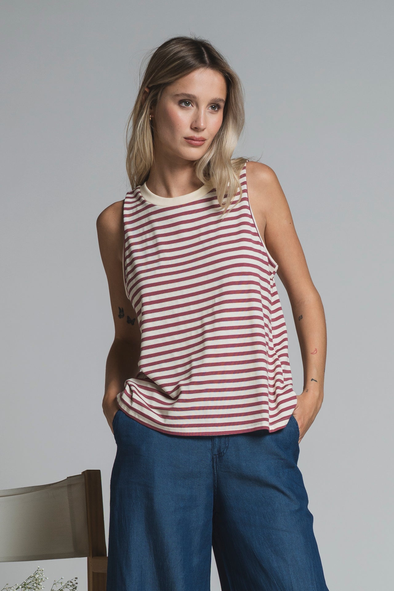 TATE TOP VEST IN MIXED VISCOSA