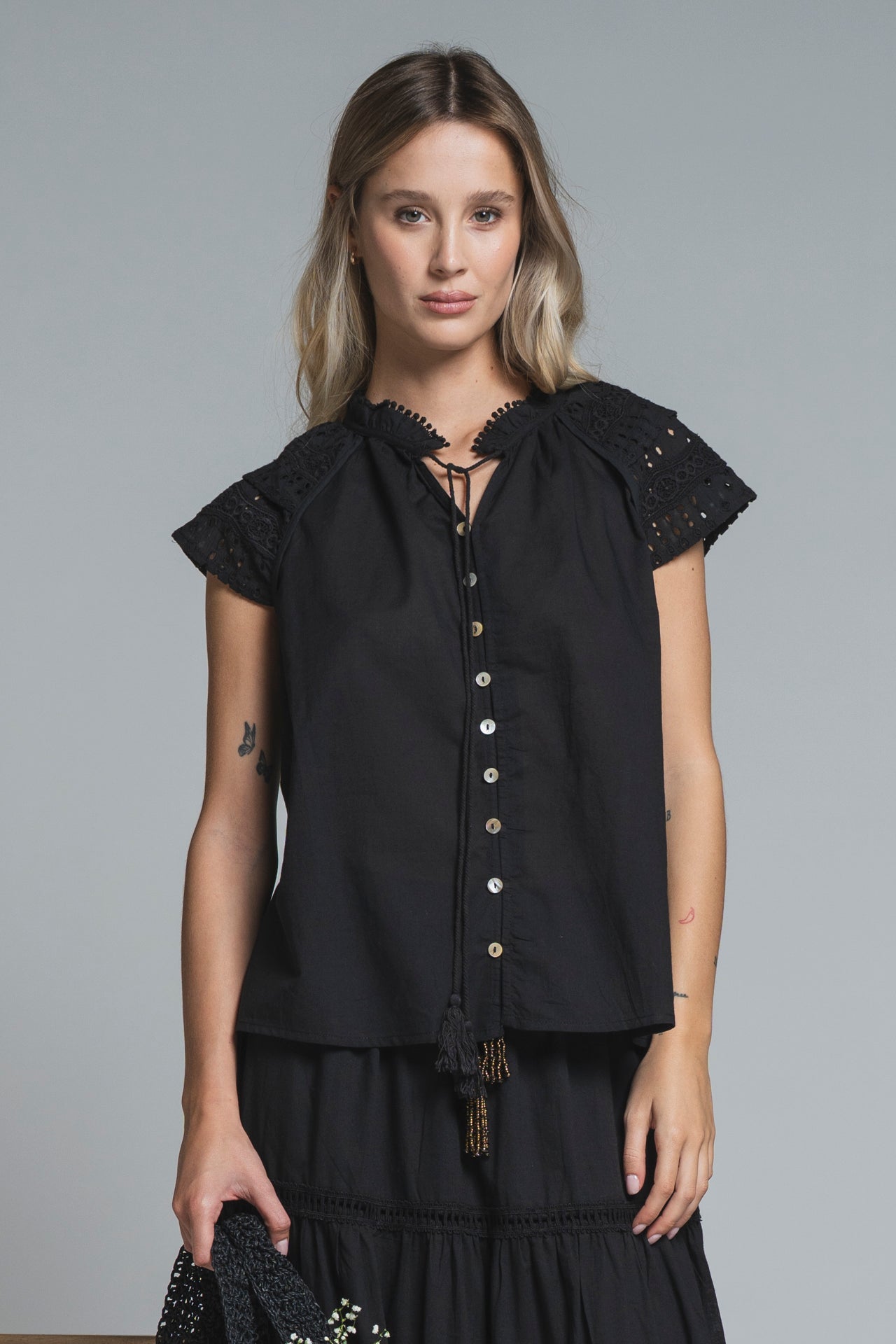 SOPHIA LINEN BLOUSE