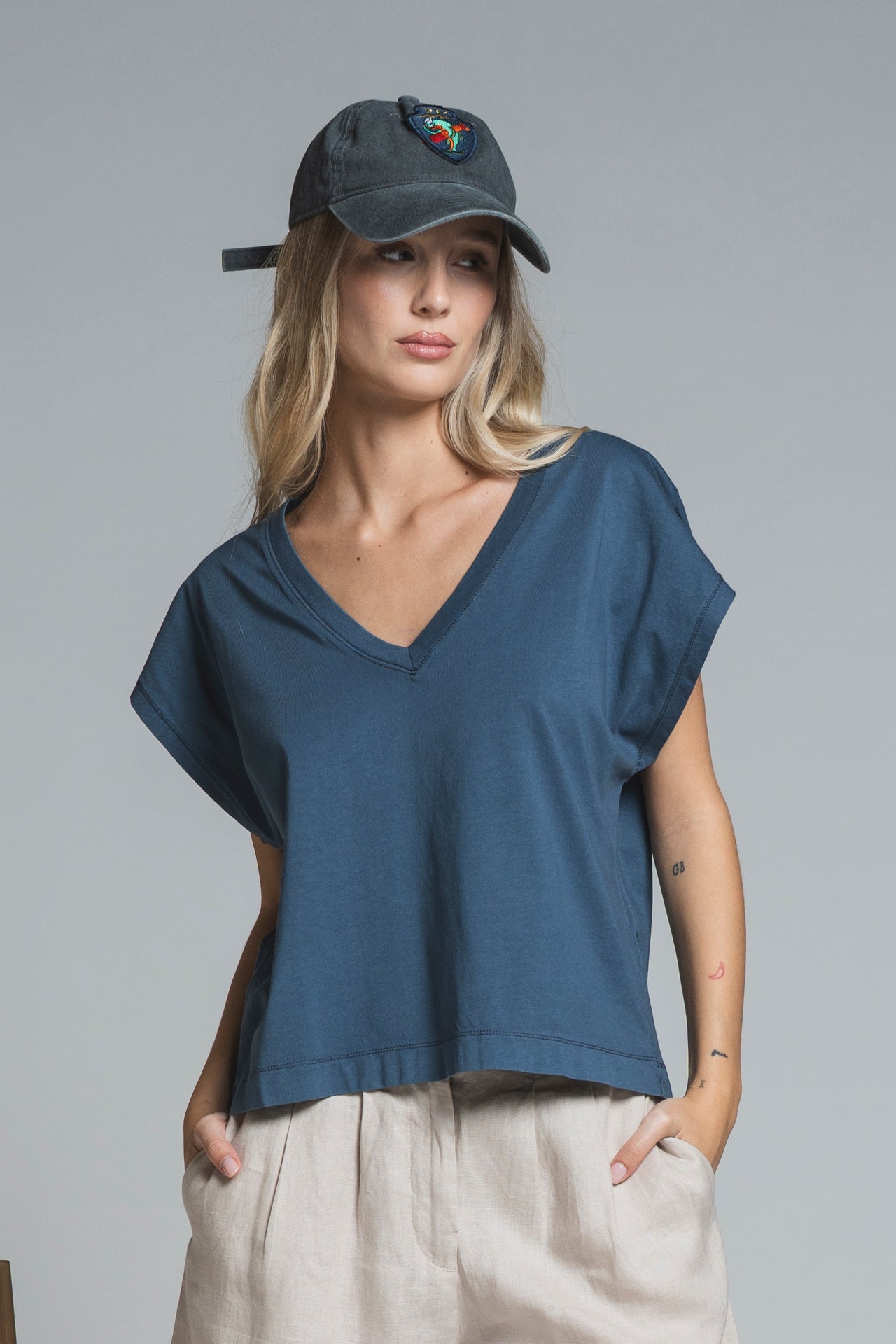 TRACE V NECK IN JERSEY