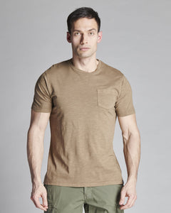 T-SHIRT CON TASCHINO