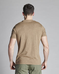 T-SHIRT CON TASCHINO