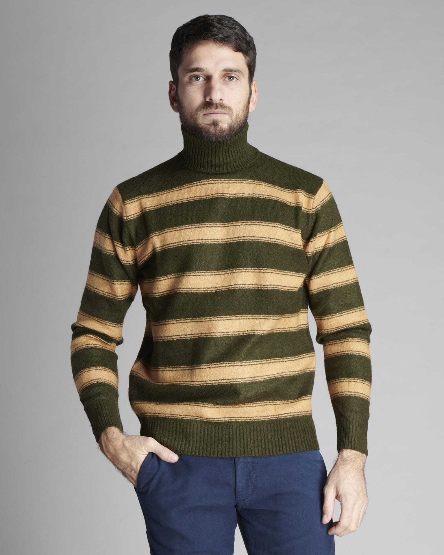 PULLOVER COLLO ALTO A RIGHE