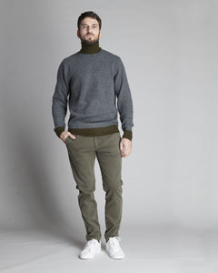 CONTRAST HIGH NECK PULLOVER