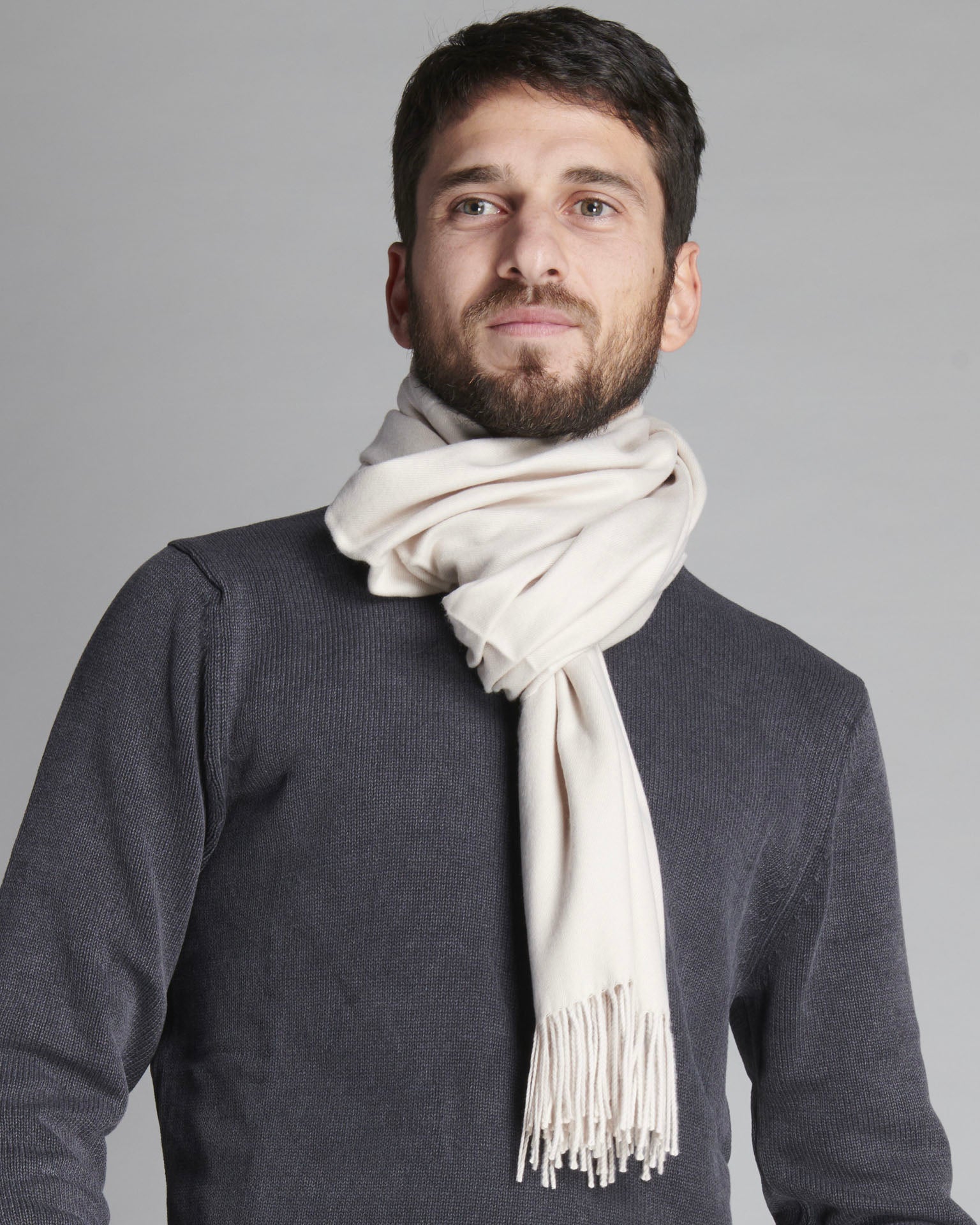 ACC2296 SCIARPA BASIC CON FRANGIE